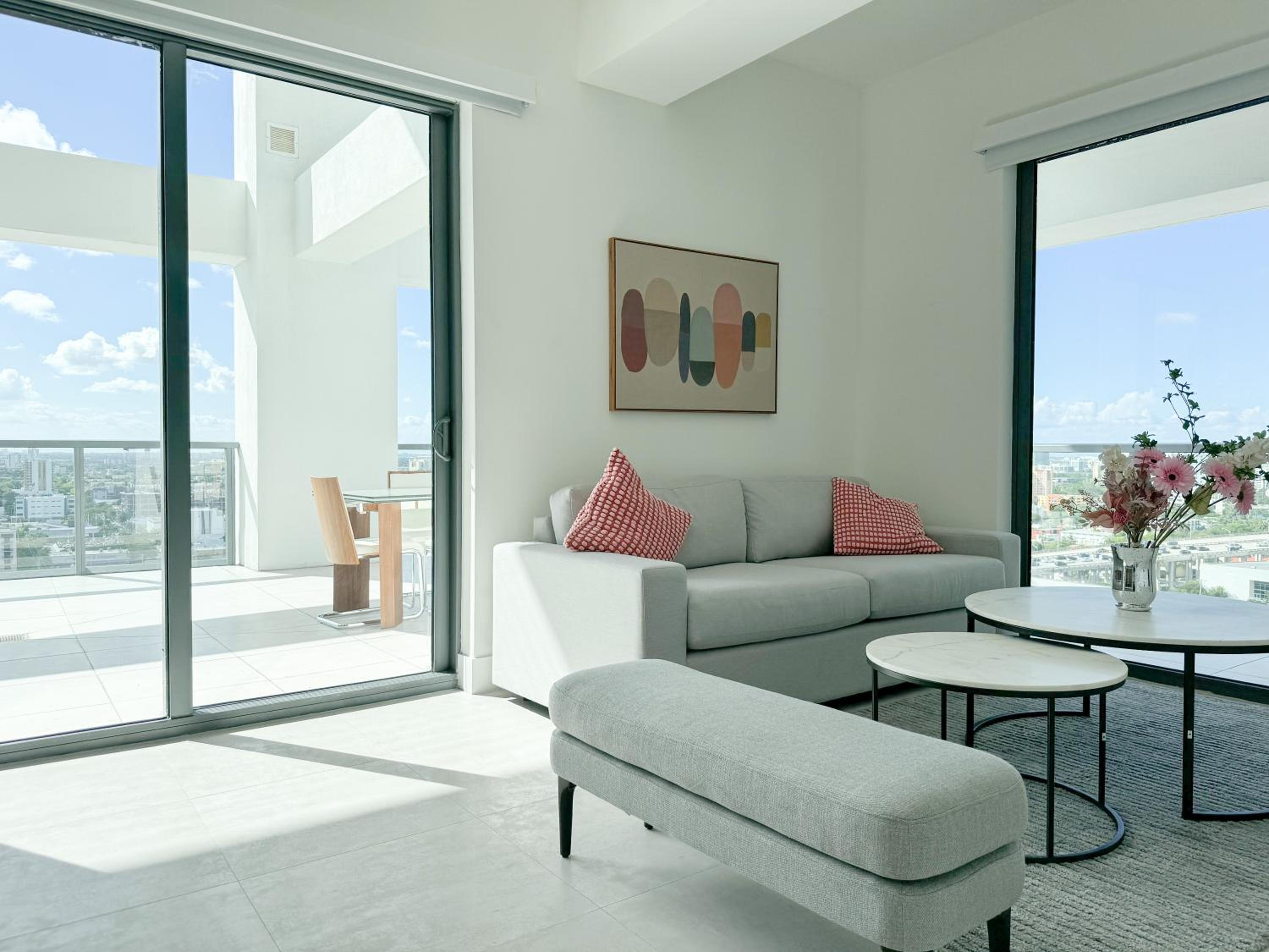 Three-Bedroom Apartment photo 2