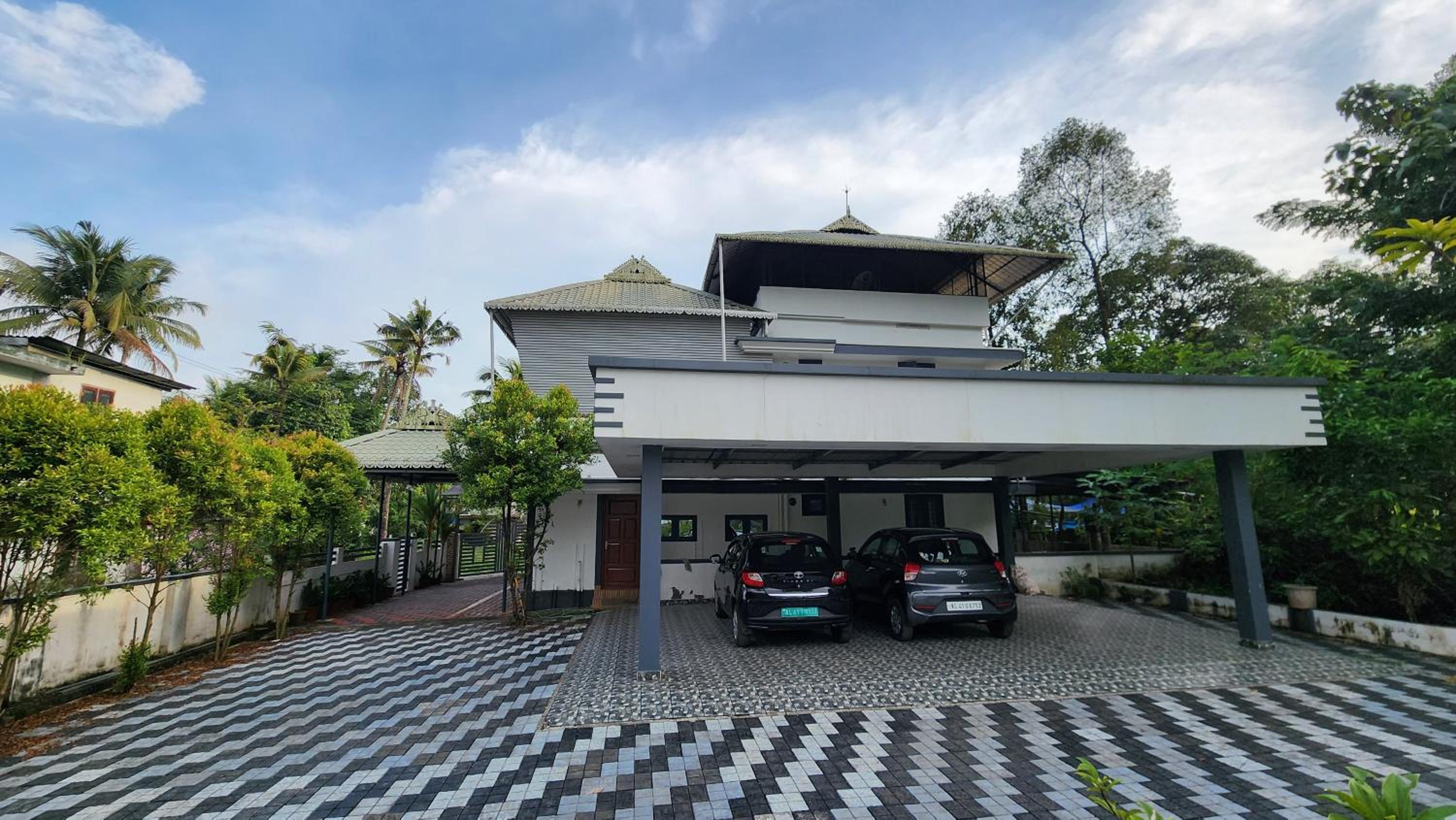 Three-Bedroom Villa photo 2