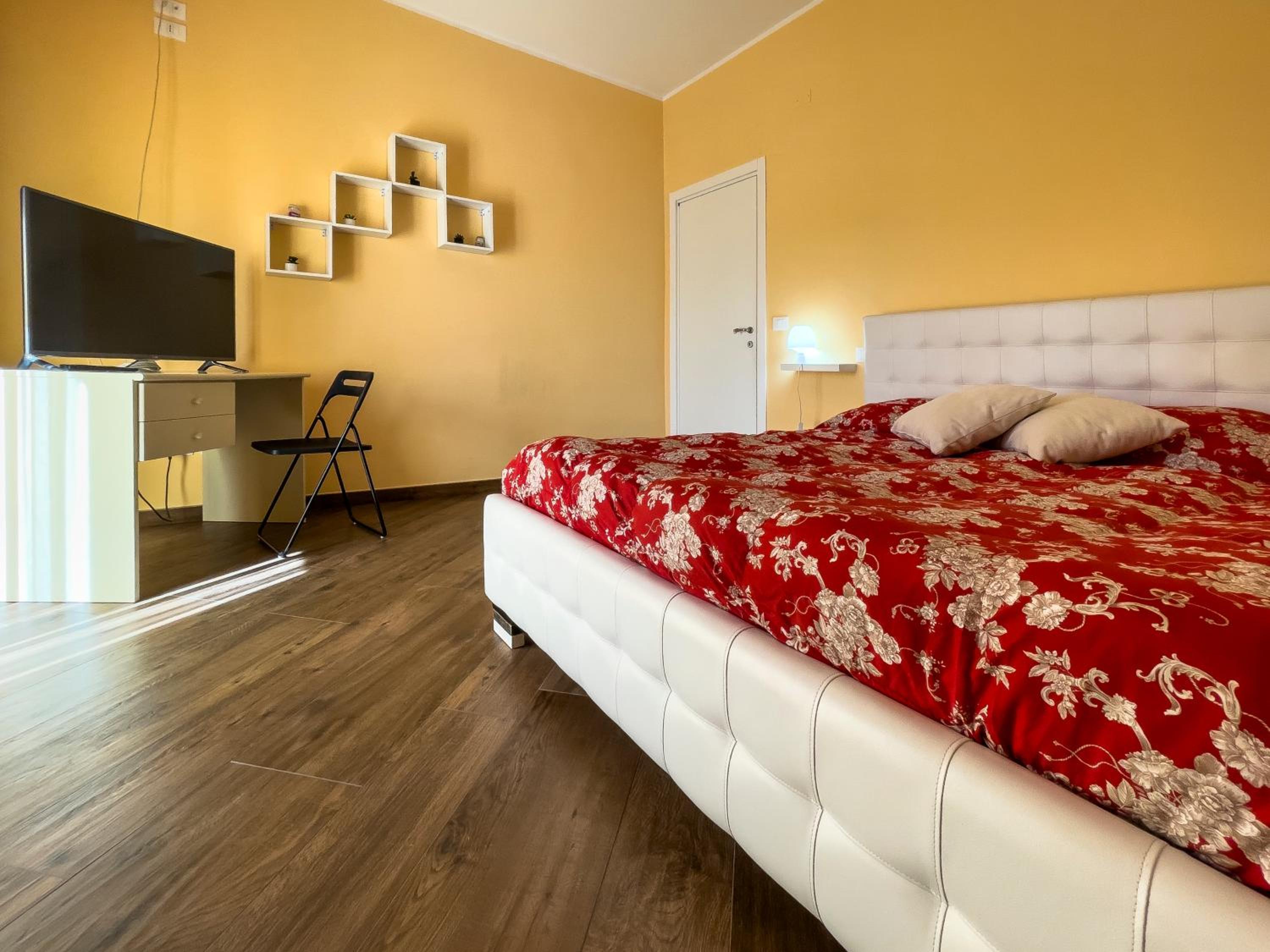Large Double Room photo 2