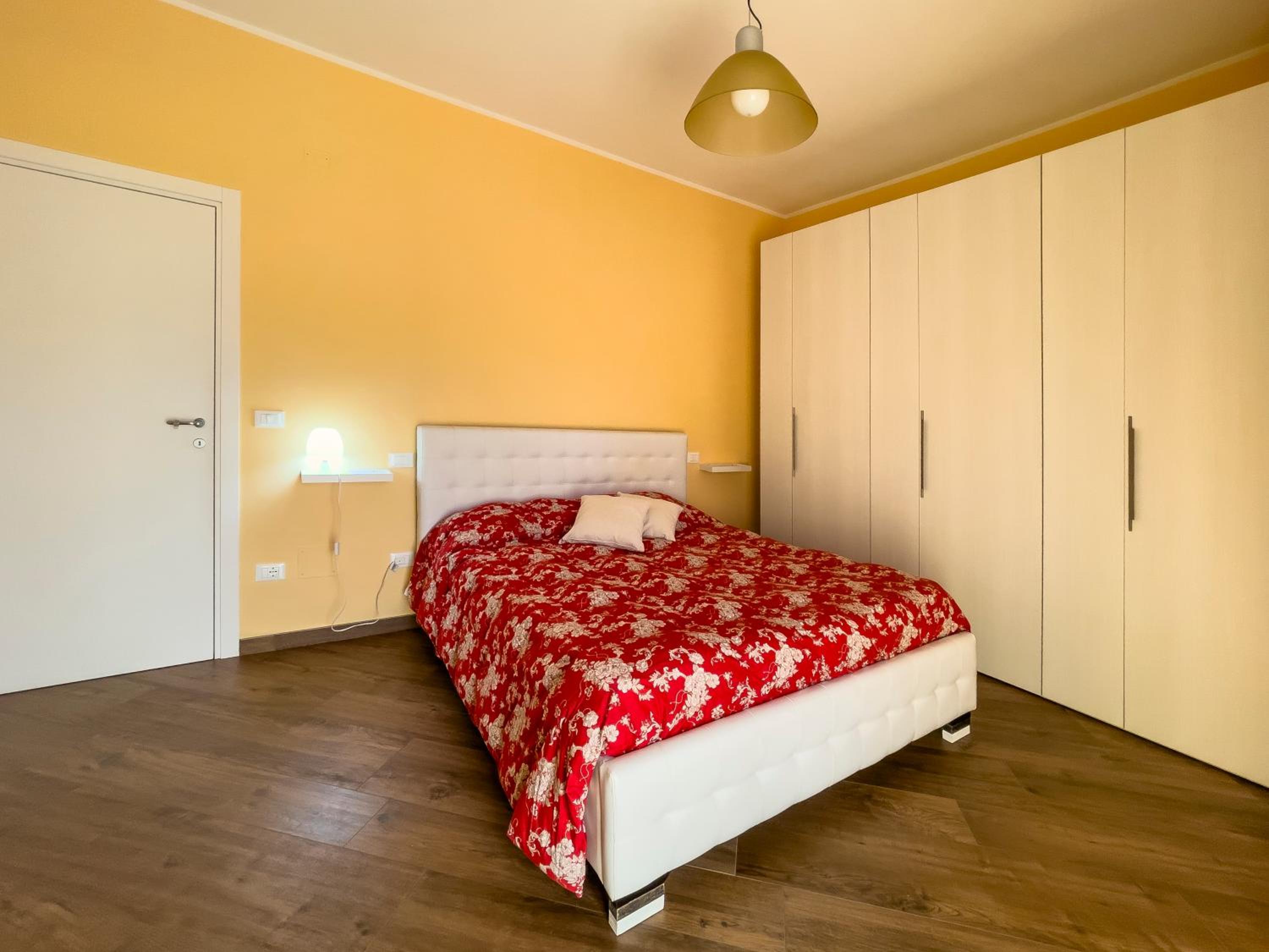 Large Double Room photo 3