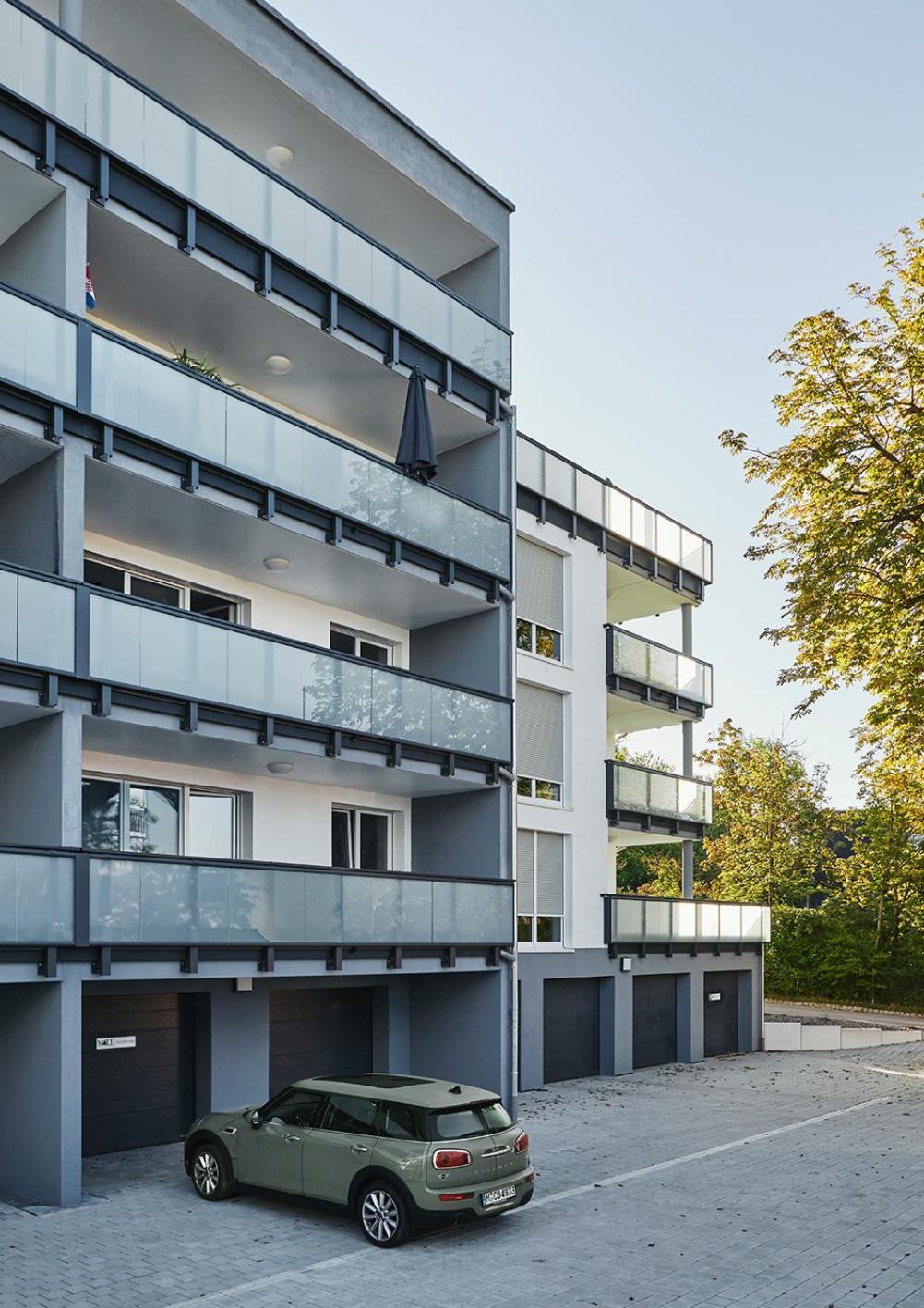 One-Bedroom Apartment with Balcony photo 2