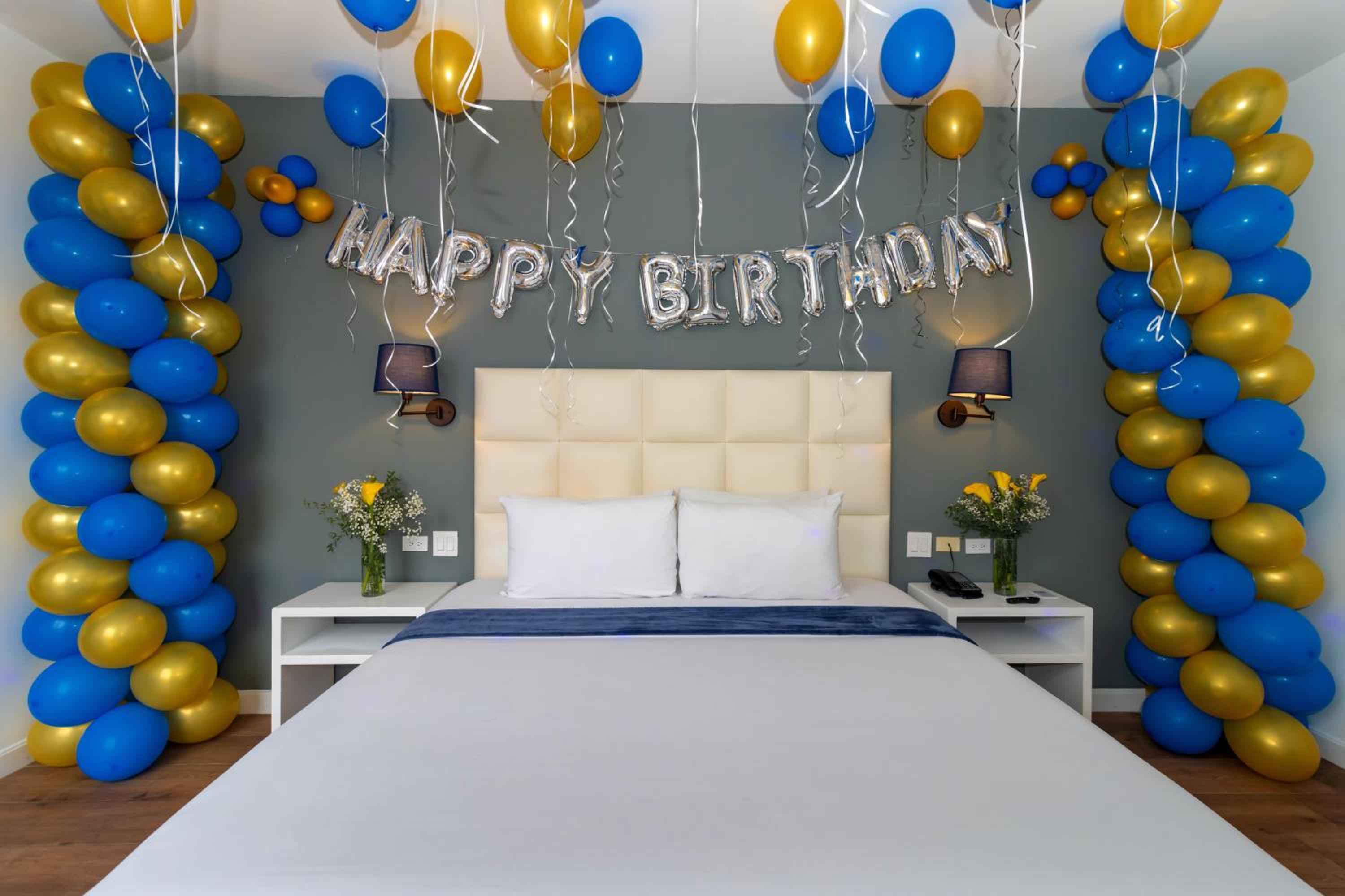 Deluxe Room – Extra-Large Bed - Photo 17