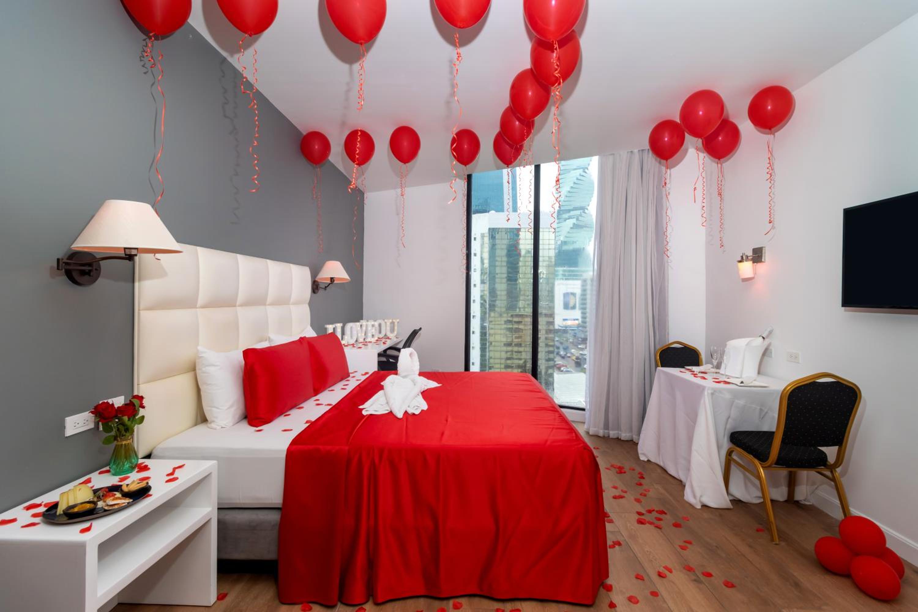 Deluxe Room – Extra-Large Bed - Photo 3