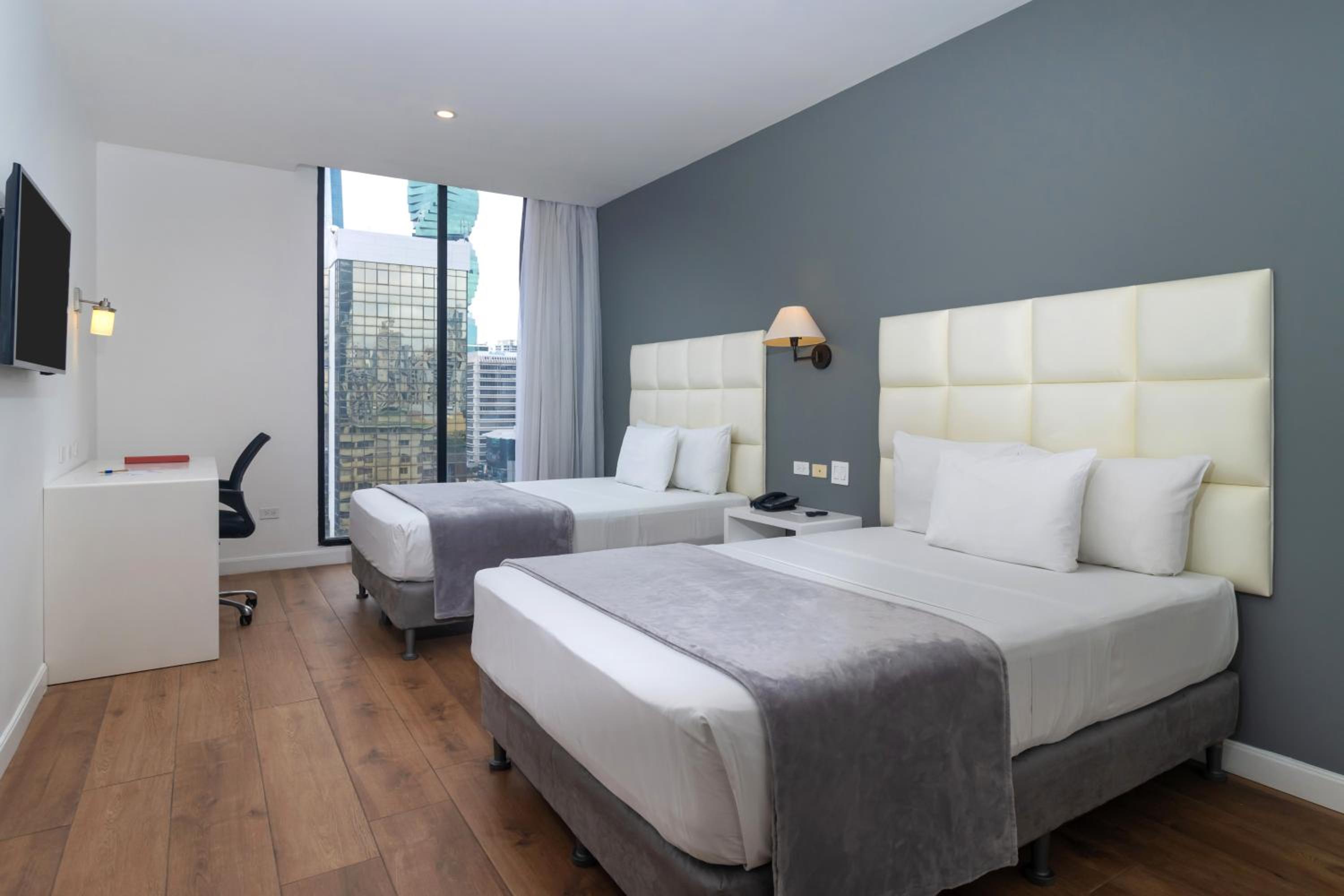 Deluxe Double Room – 2 Beds - Photo 7