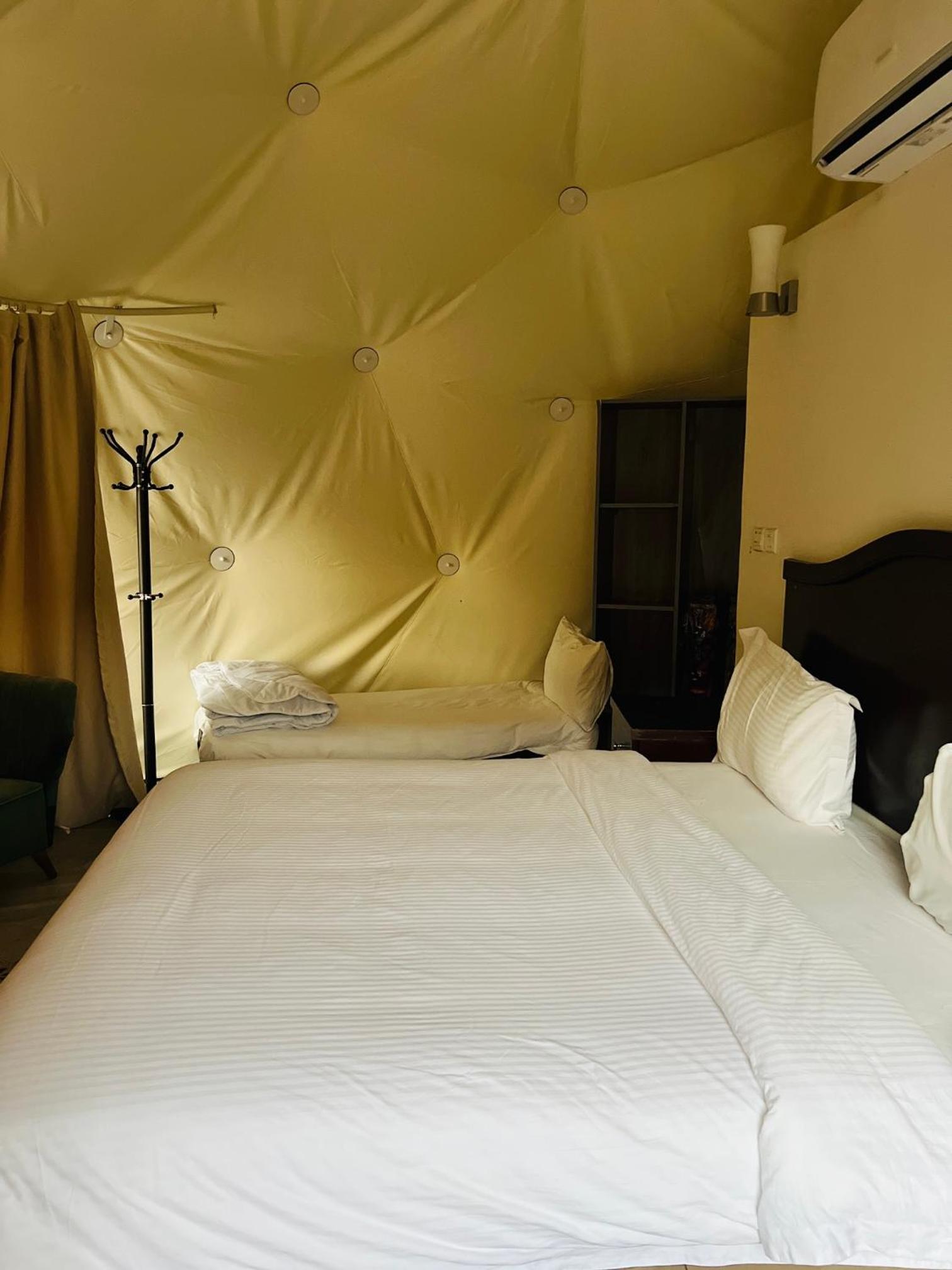 King Room with Mountain View photo 3