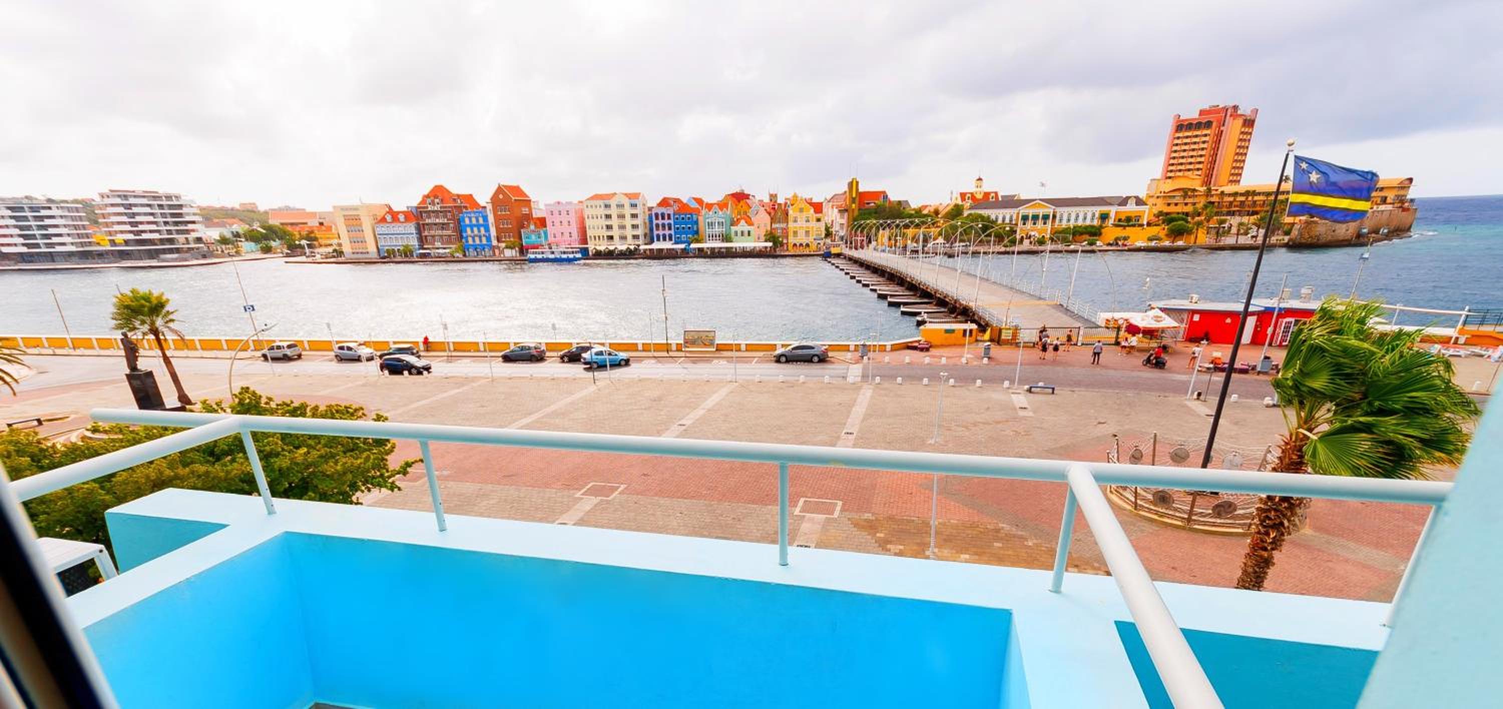 King Room with Balcony and Harbor View - Non-Smoking - Photo 4