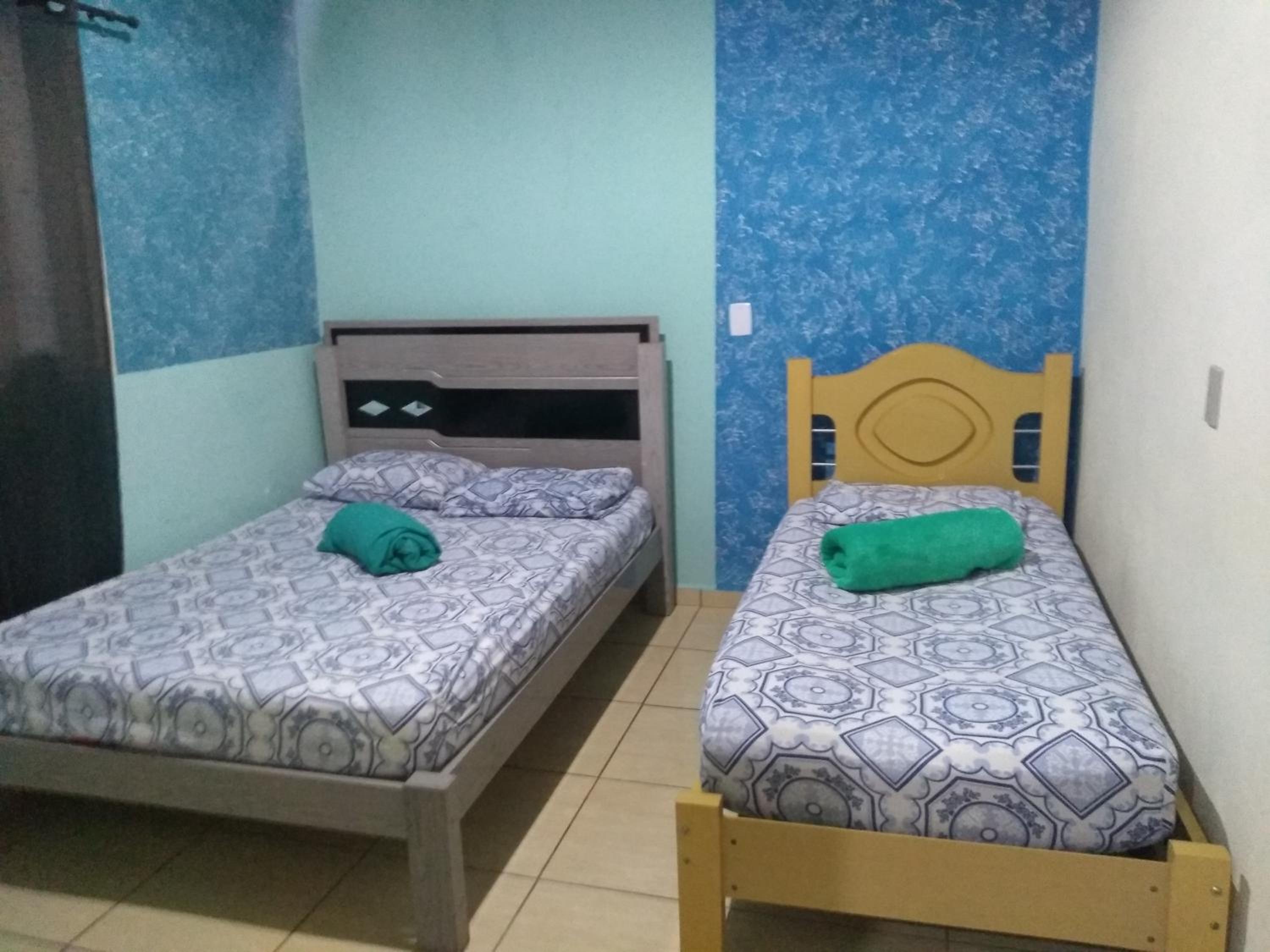 Economy Triple Room with Shared Bathroom photo 2