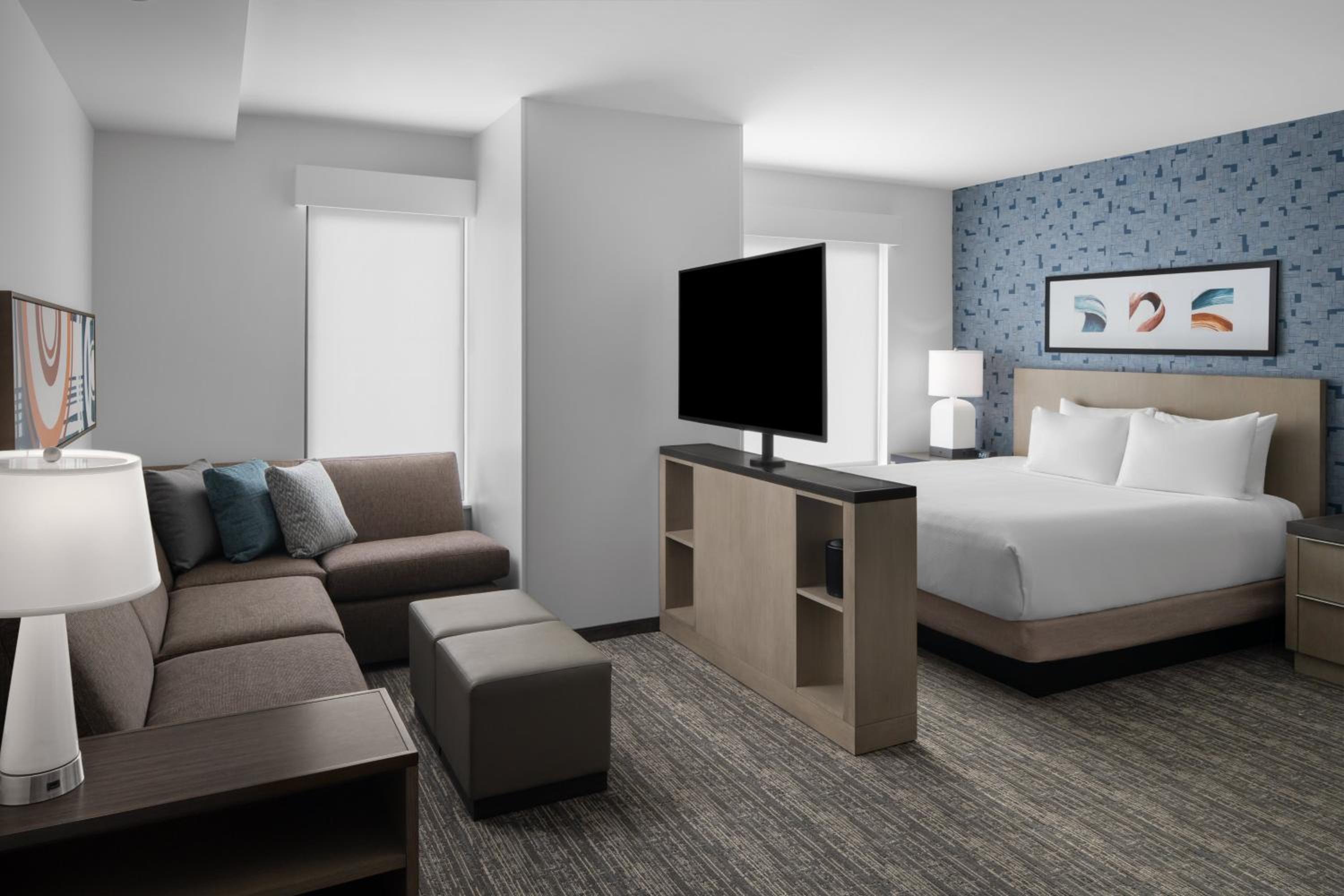 Queen Studio Suite with Sofa Bed and Roll-In Shower - Kitchen photo 2