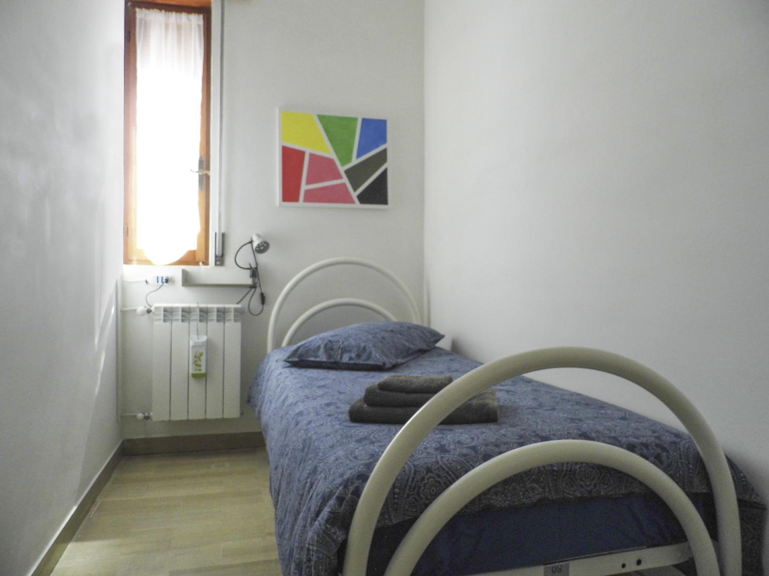 Single Room With Shared Bathroom photo 1