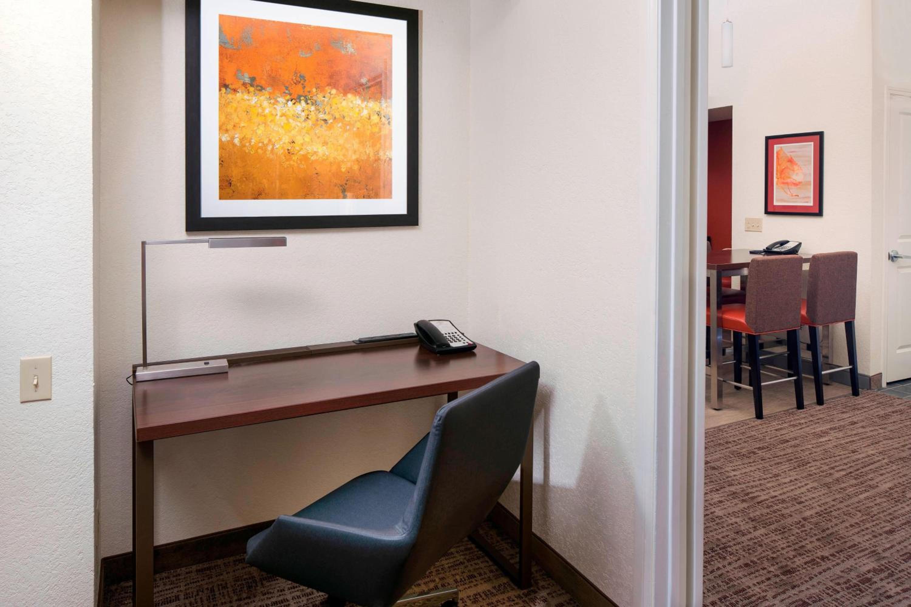 Penthouse Suite - Photo 2