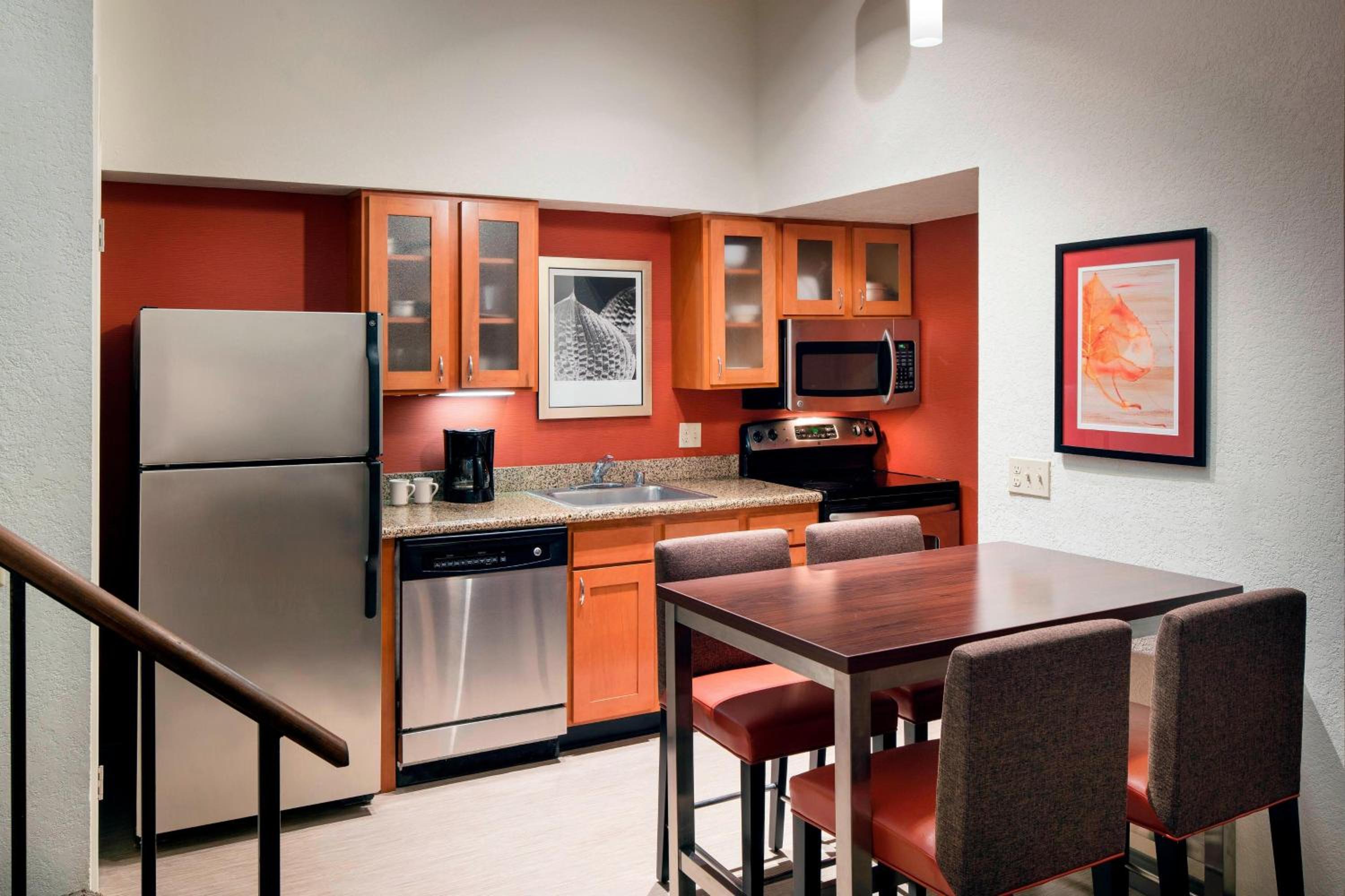 Penthouse Suite - Photo 3