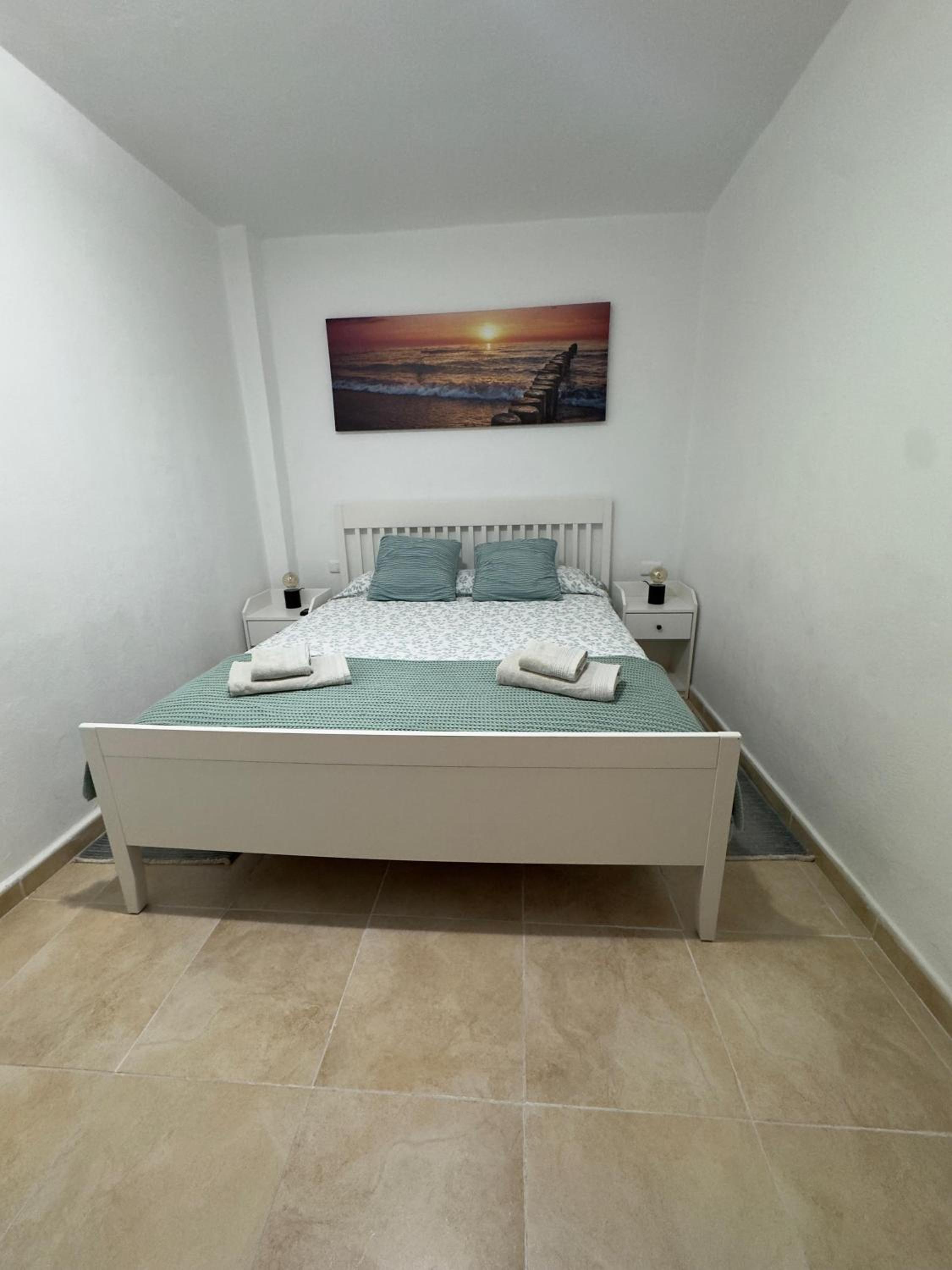 One-Bedroom Apartment photo 2