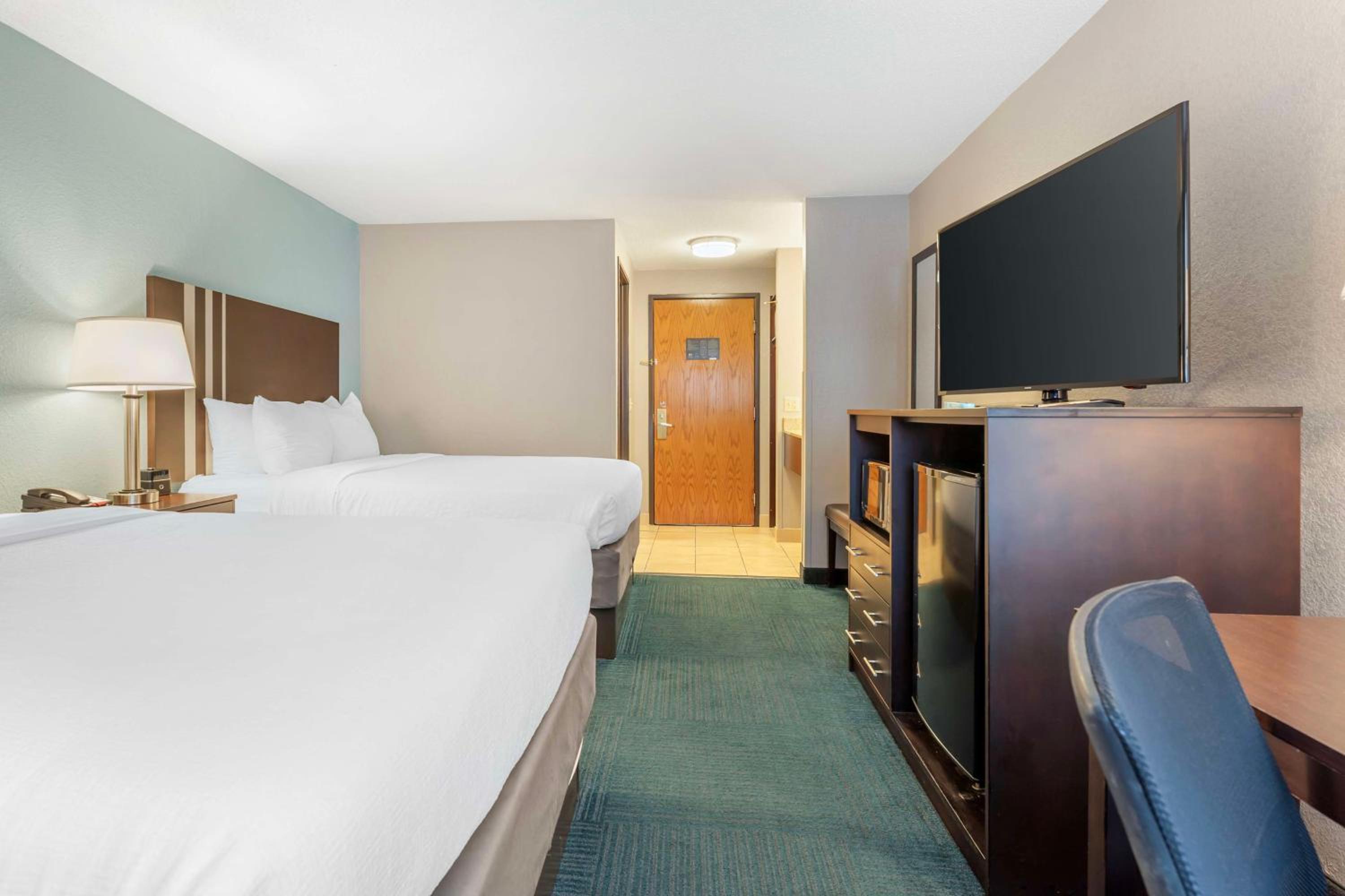 Queen Room with Two Queen Beds - Disability Access