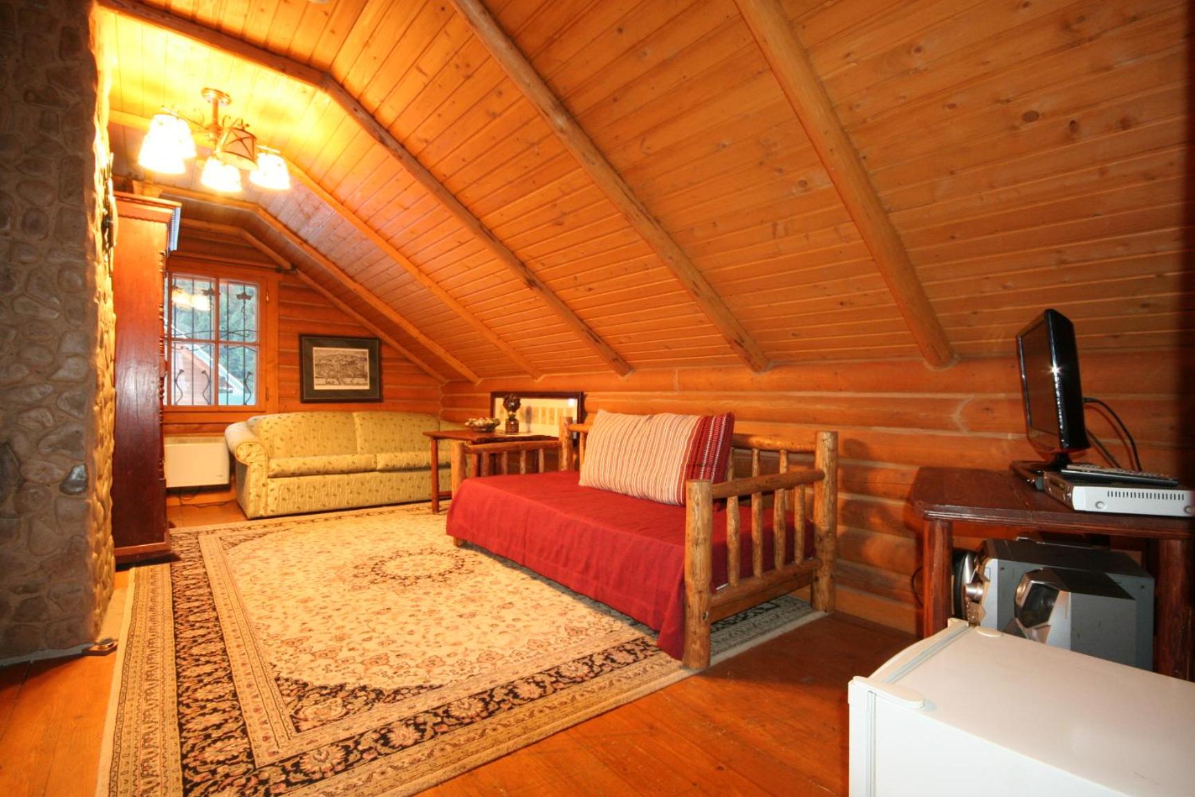 Quadruple Room with Bath photo 3