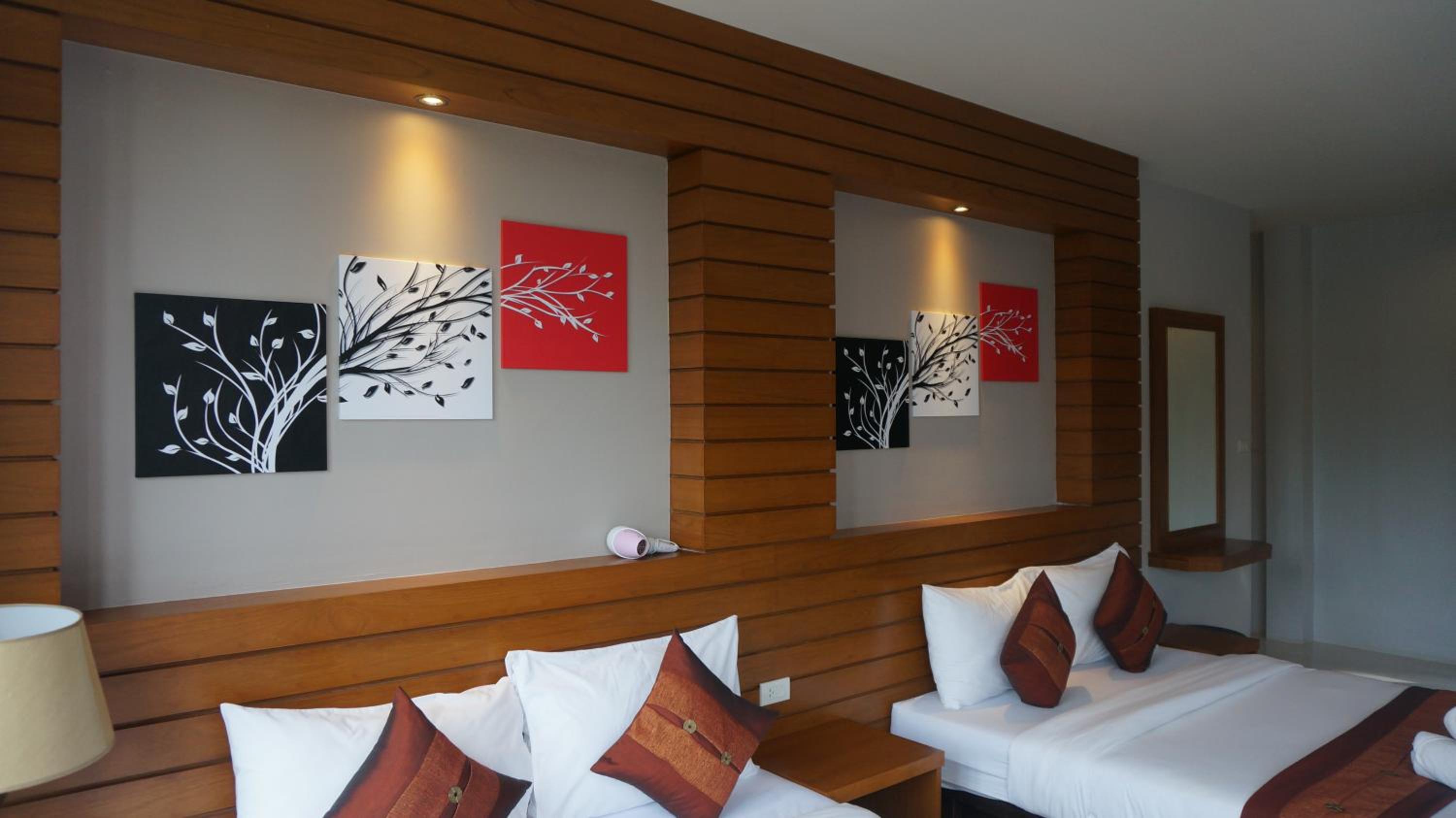 Deluxe Family Room - Photo 3