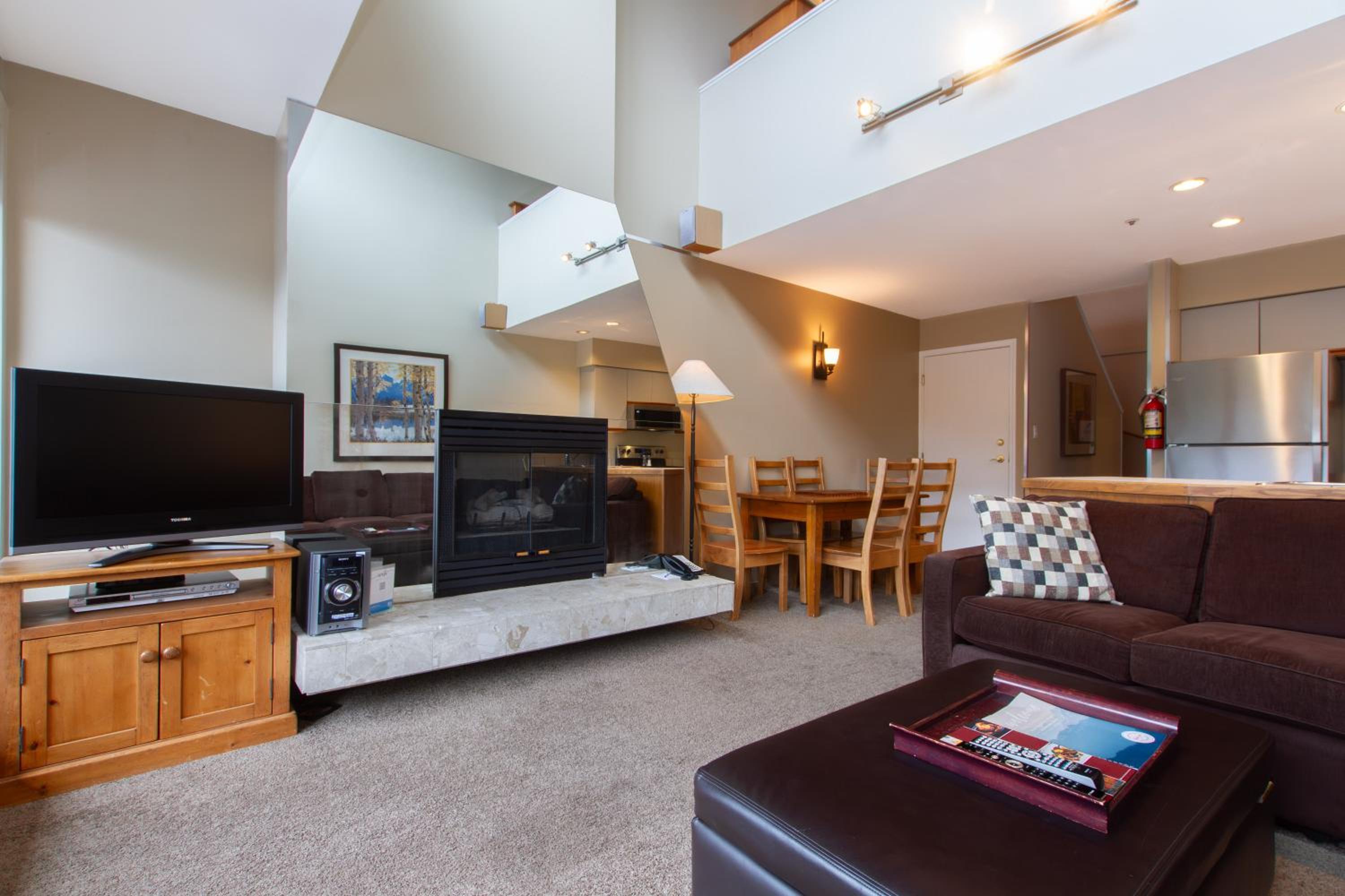 Condo, 1 Bedroom + Loft, Private Hot Tub (Unit 206)