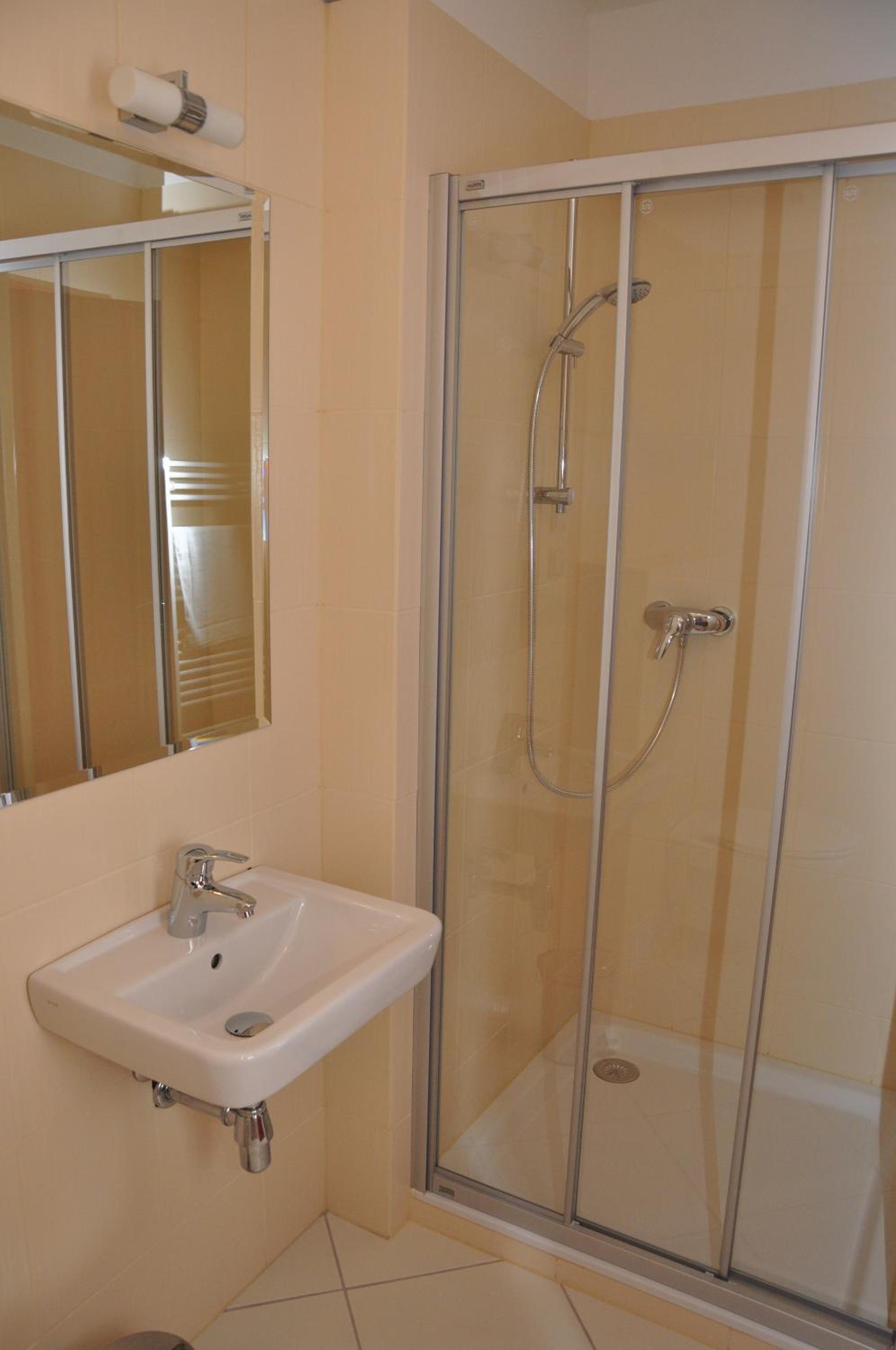 Apartment (4 Adults) photo 3