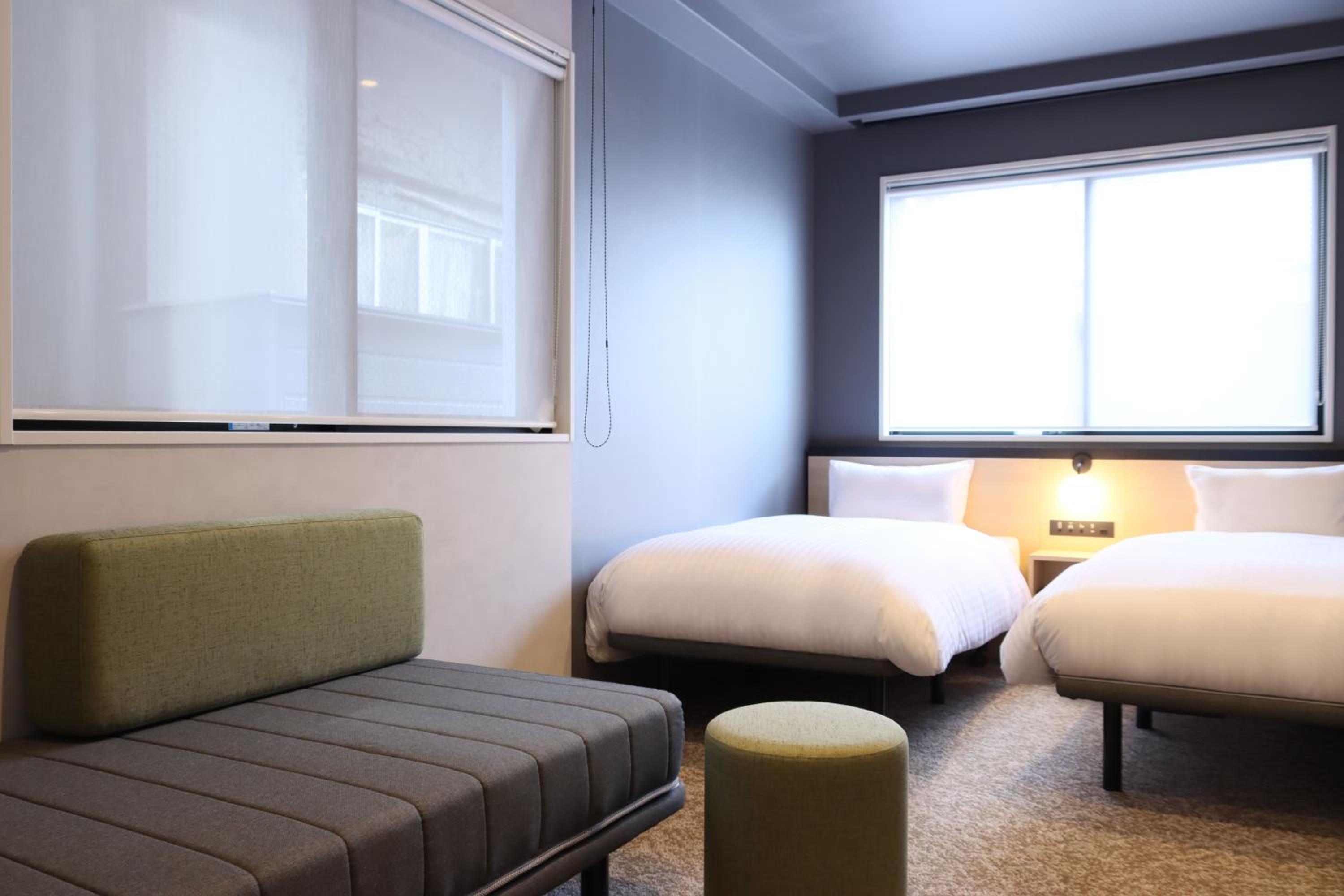 Standard Twin Room - Photo 7