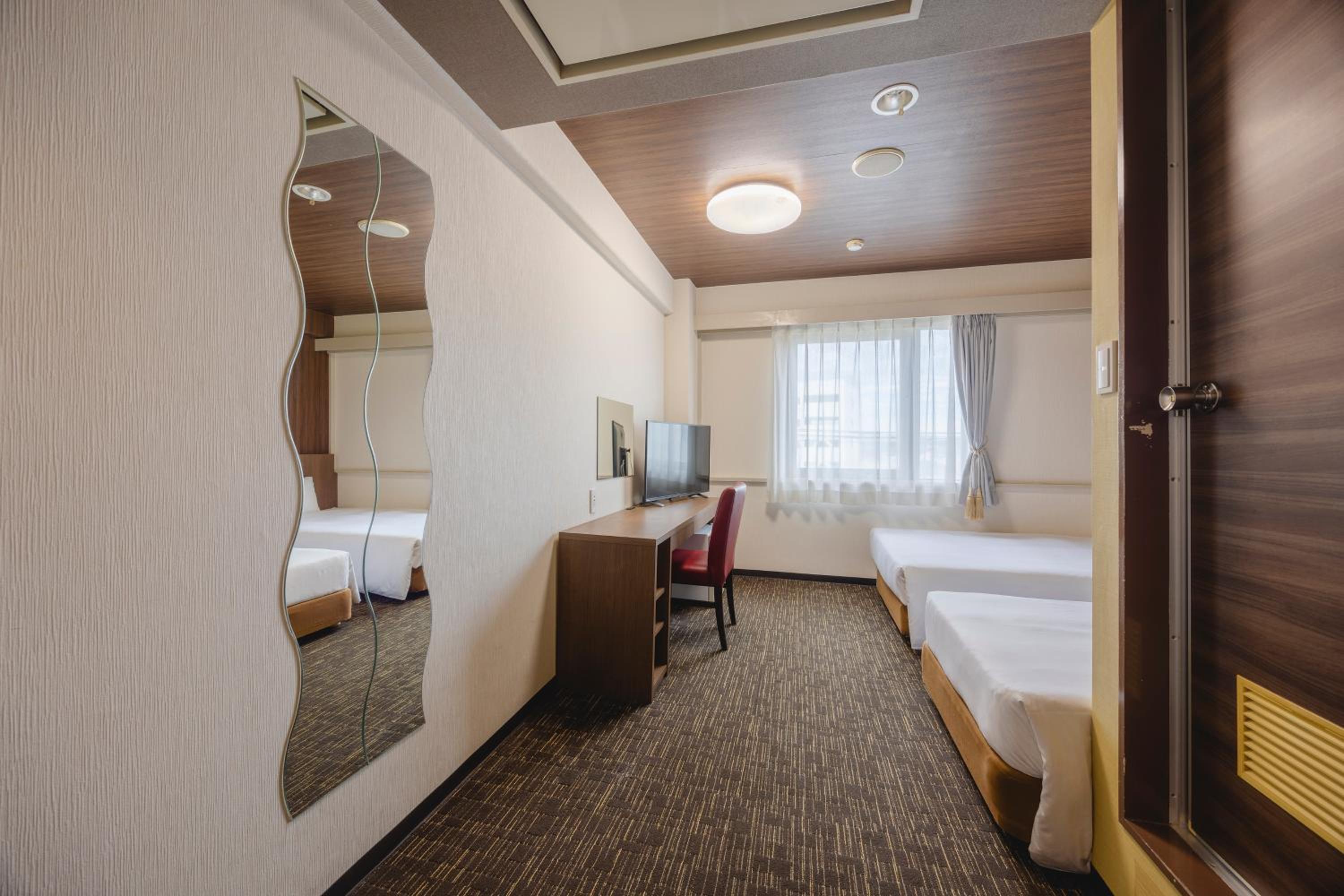Standard Twin Room - Smoking - Photo 6