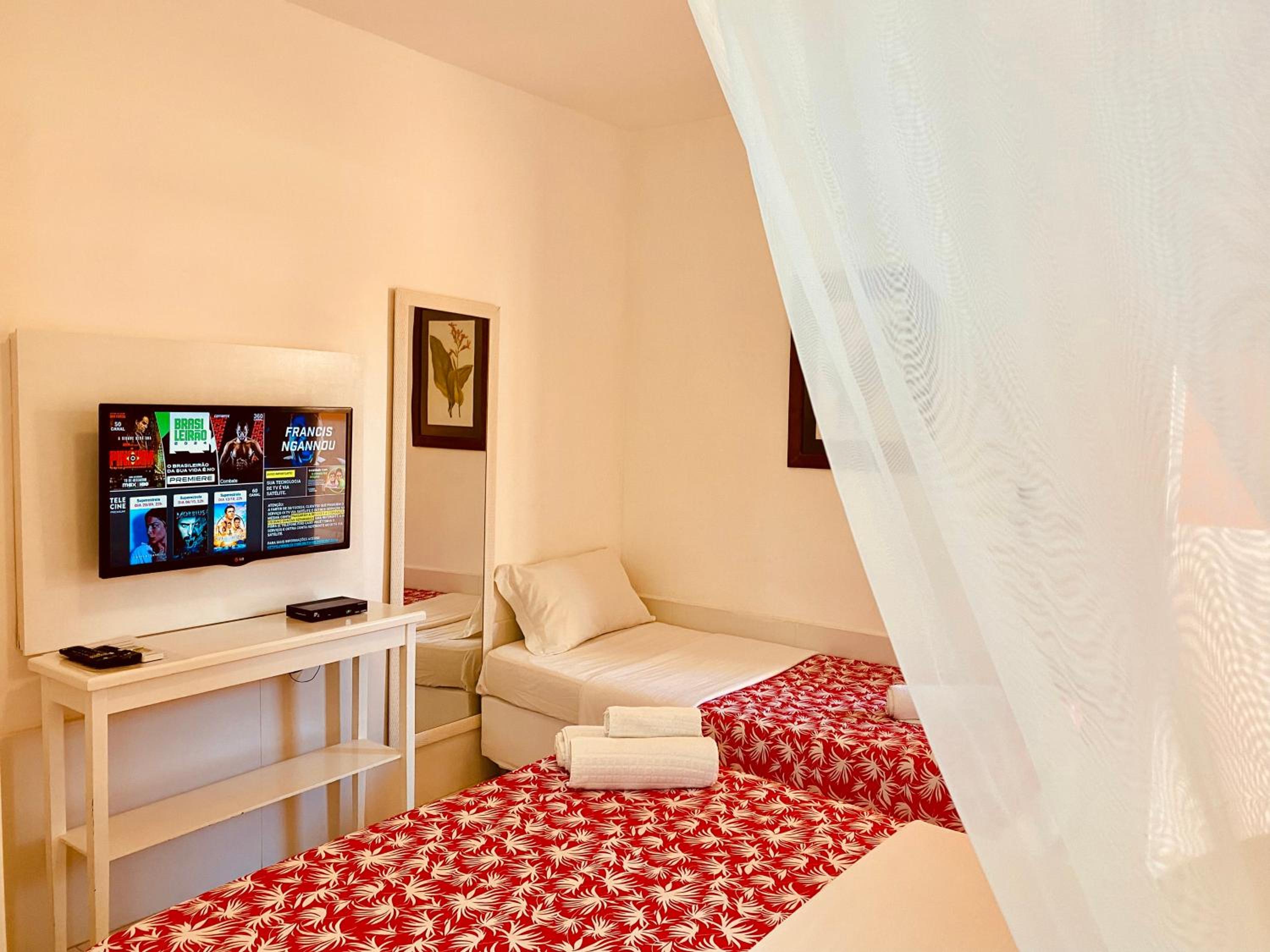 Economy Triple Room - Photo 6