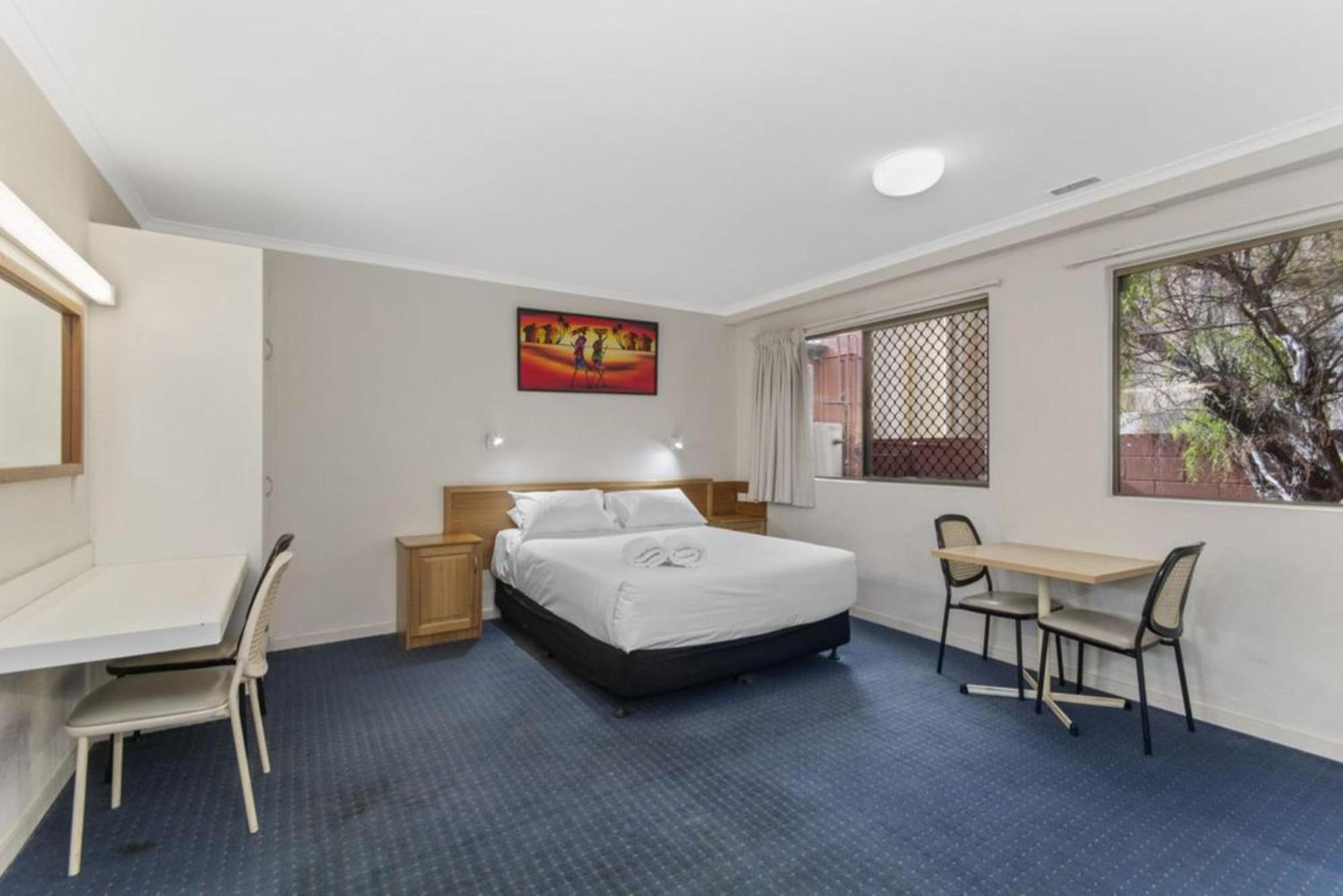 Standard Motel Room - Full Kitchen