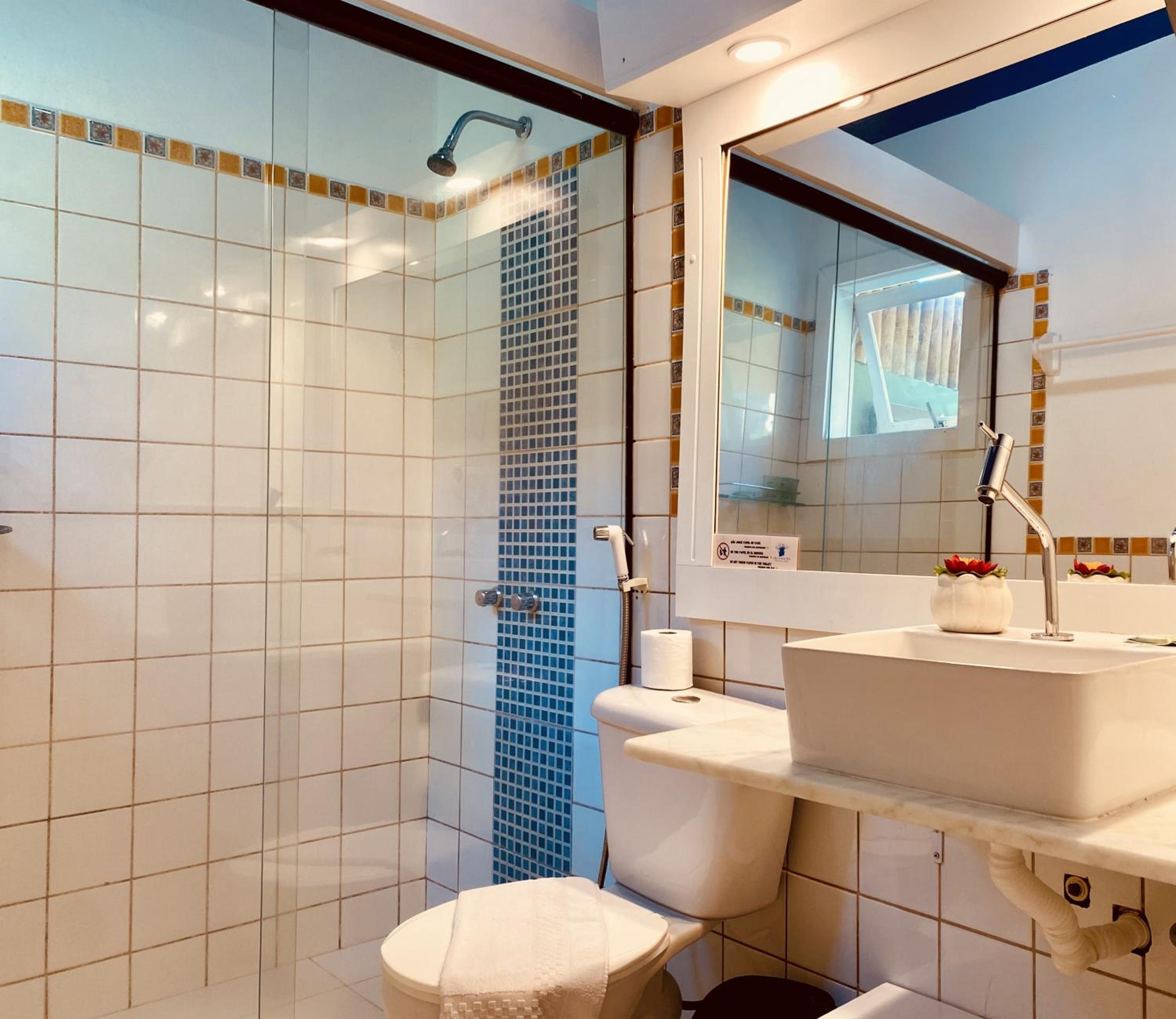 Economy Triple Room - Photo 5