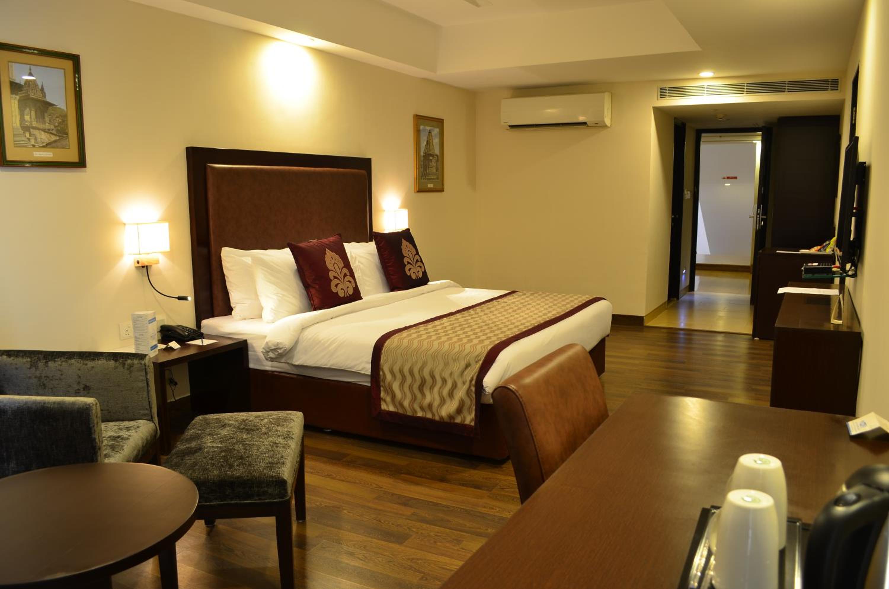 Superior Deluxe Double or Twin Room  photo 2
