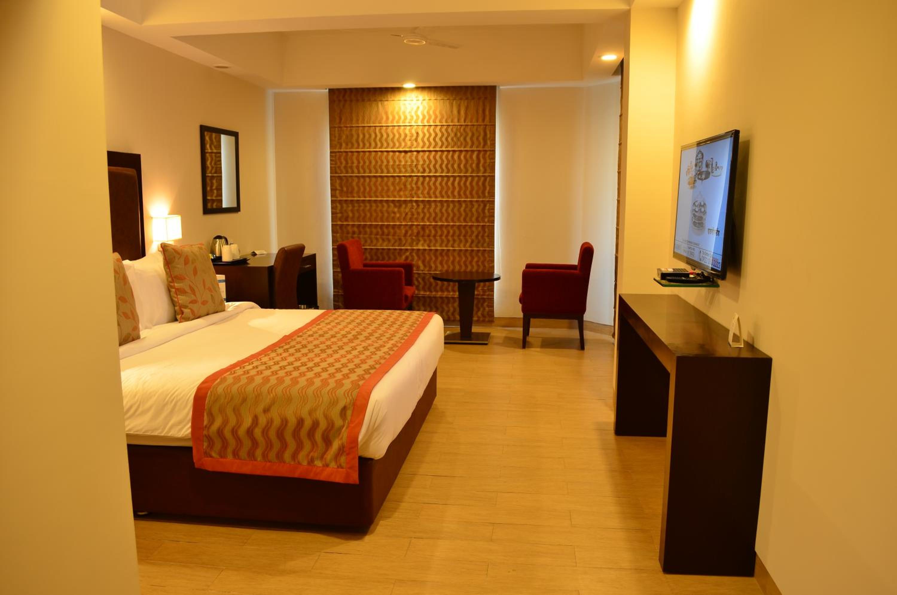Deluxe Double or Twin Room photo 2
