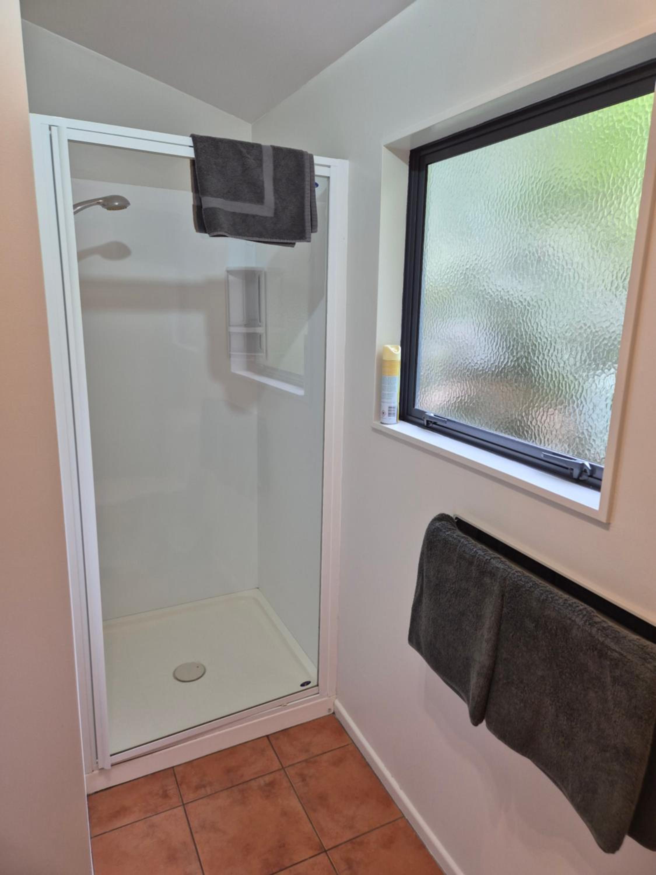 Twin Room with Garden View - Photo 4