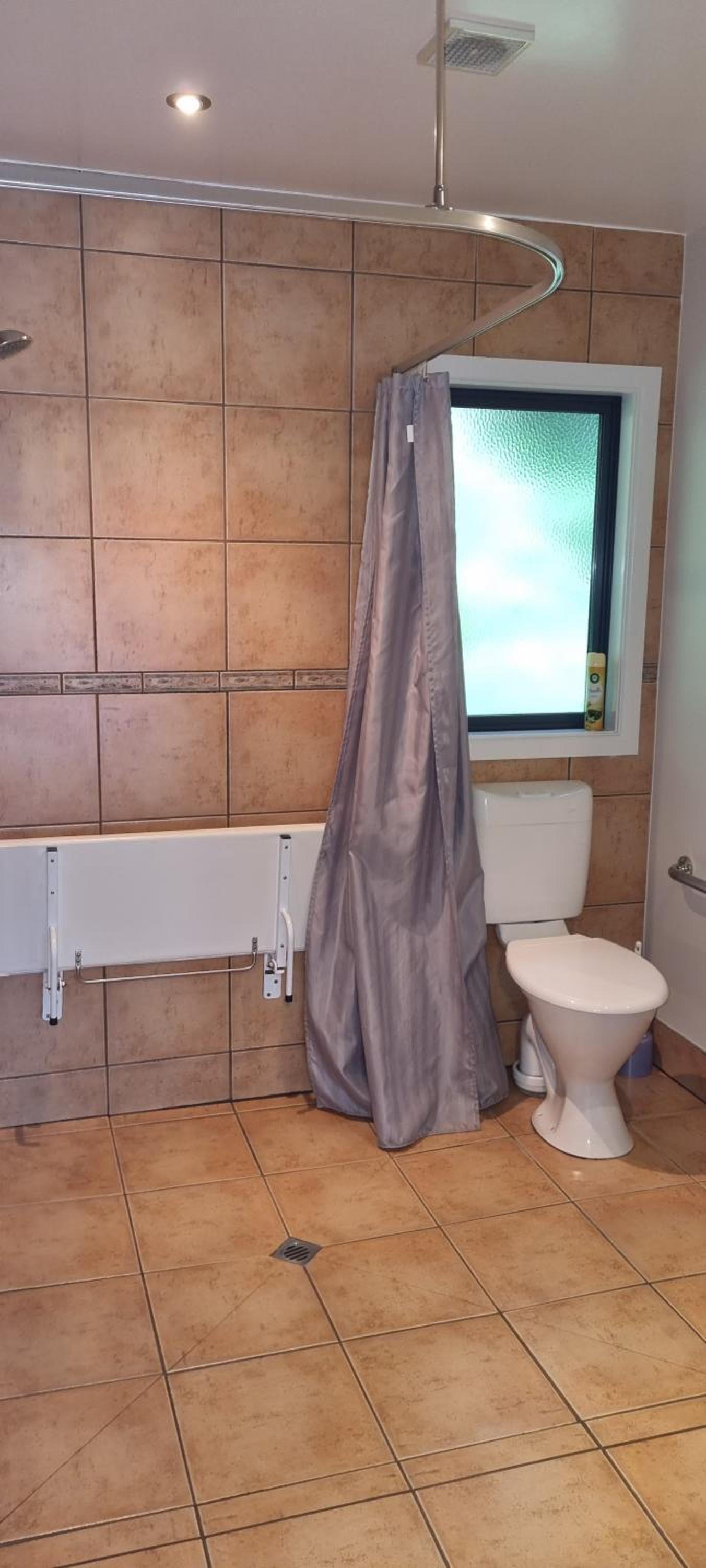 Superior King Suite - Photo 7