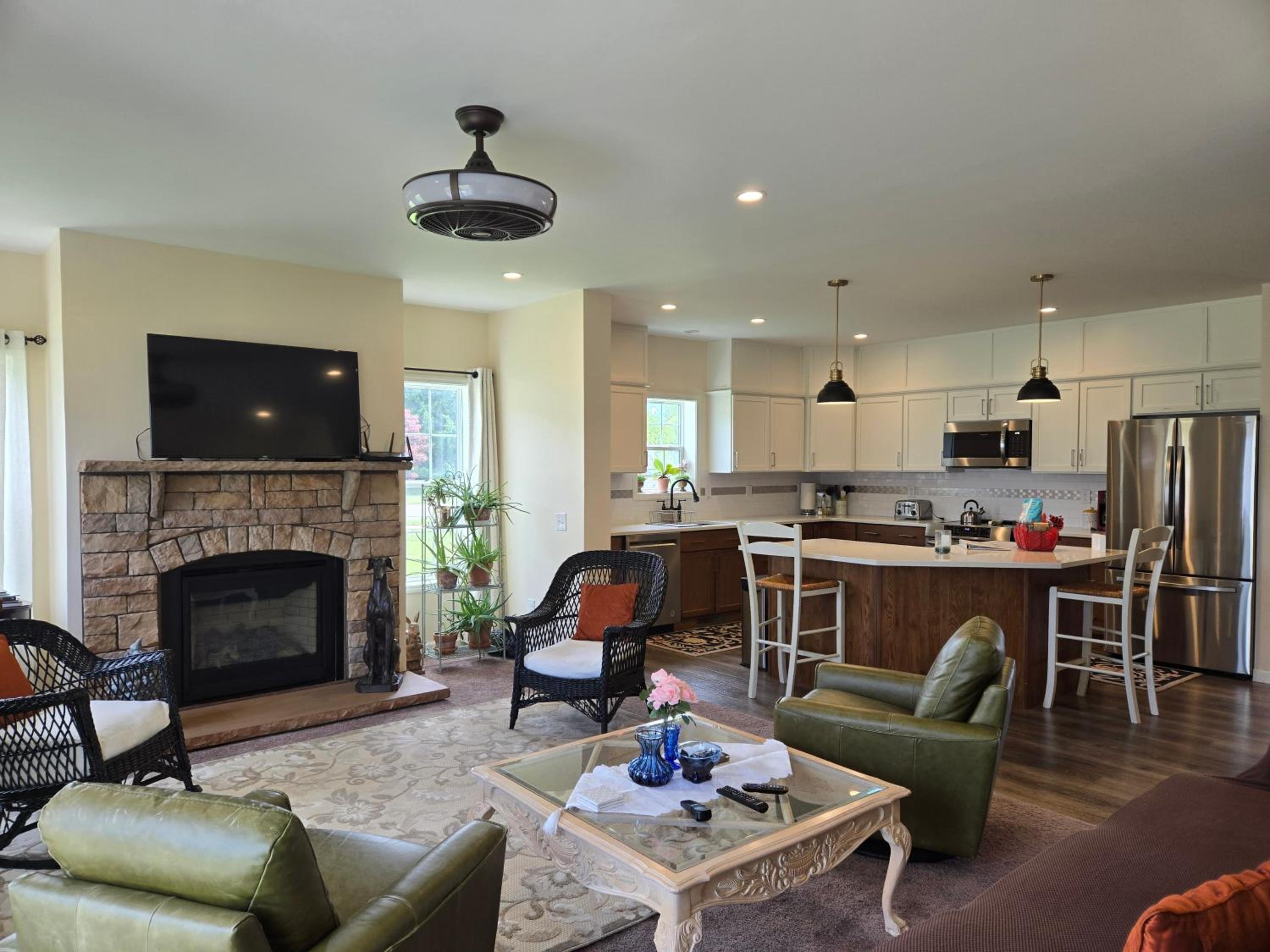 Three-Bedroom House photo 1