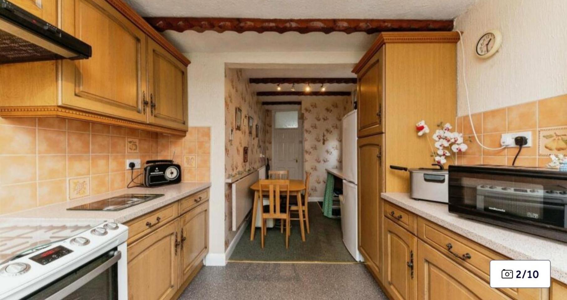 Three-Bedroom House photo 3