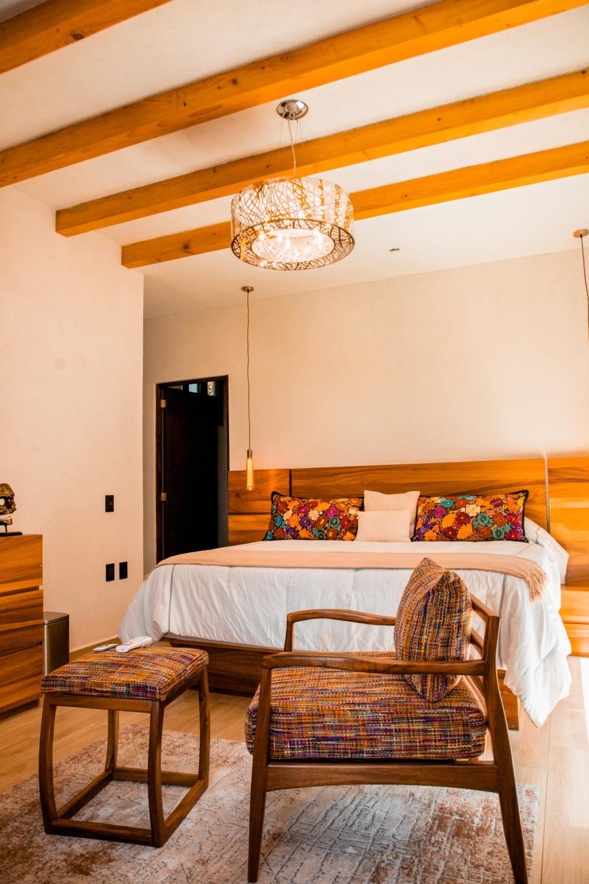 King Room with Lake View photo 2