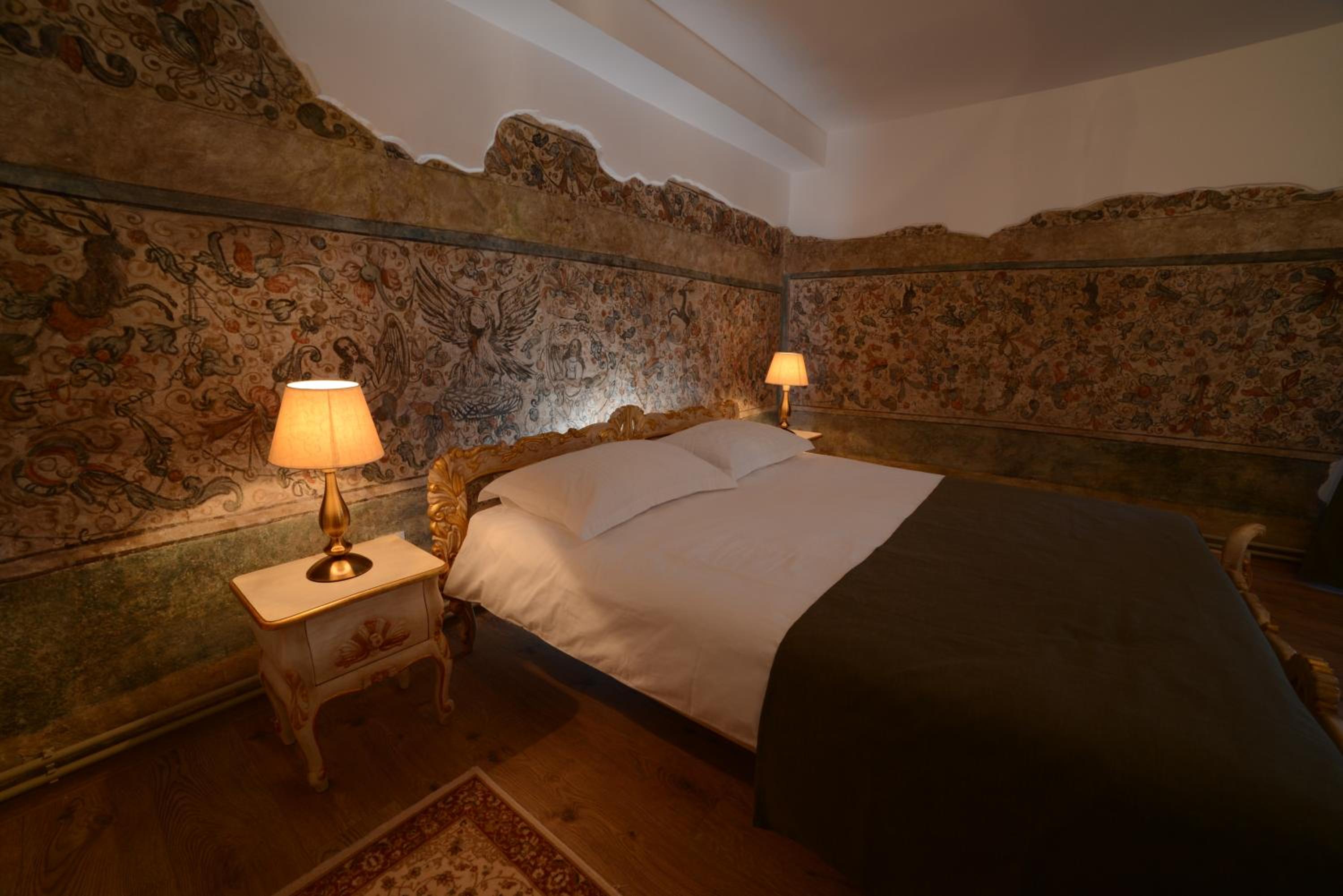 Luxury Double Room with Fresco and view to Liars Bridge  - Photo 4