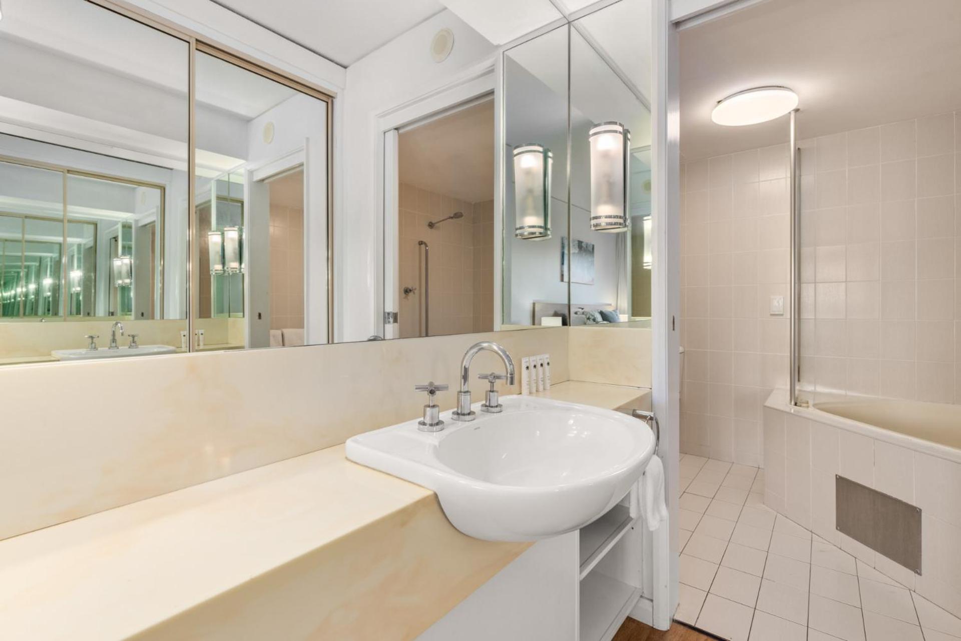 Resort 1 Bedroom Apartment with Spa - Photo 15