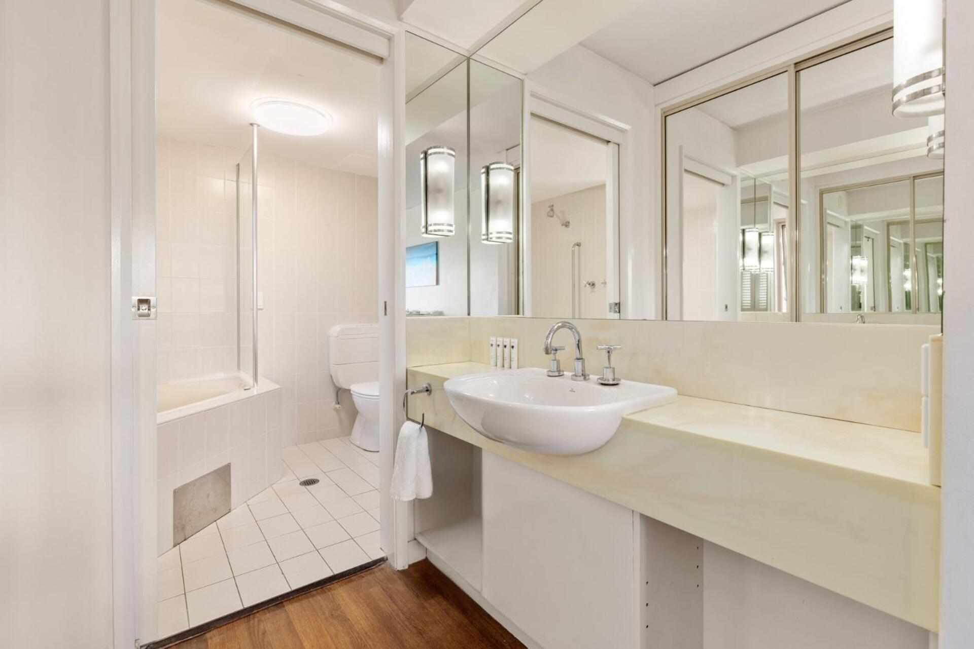 Resort 1 Bedroom Apartment with Spa - Photo 13