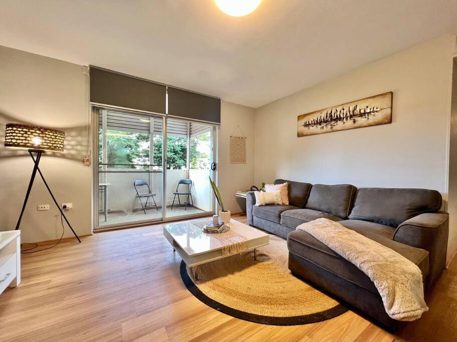 Three-Bedroom Apartment photo 2
