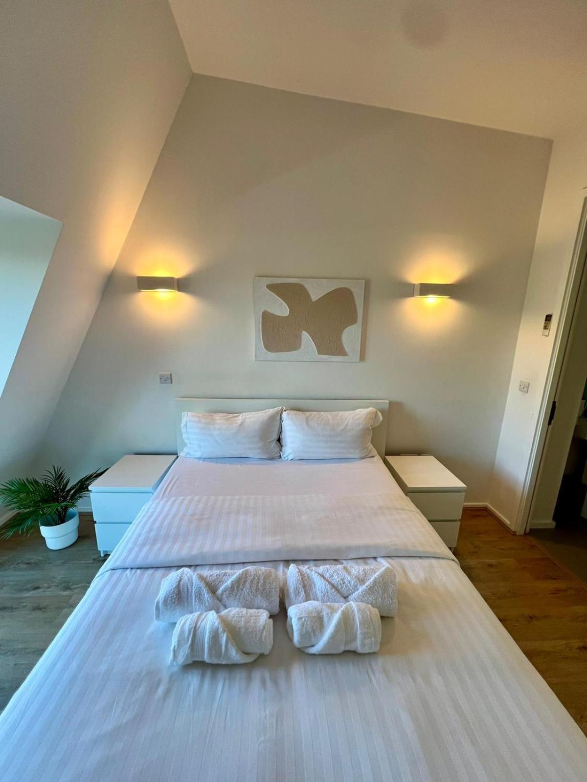 Three-Bedroom House photo 1
