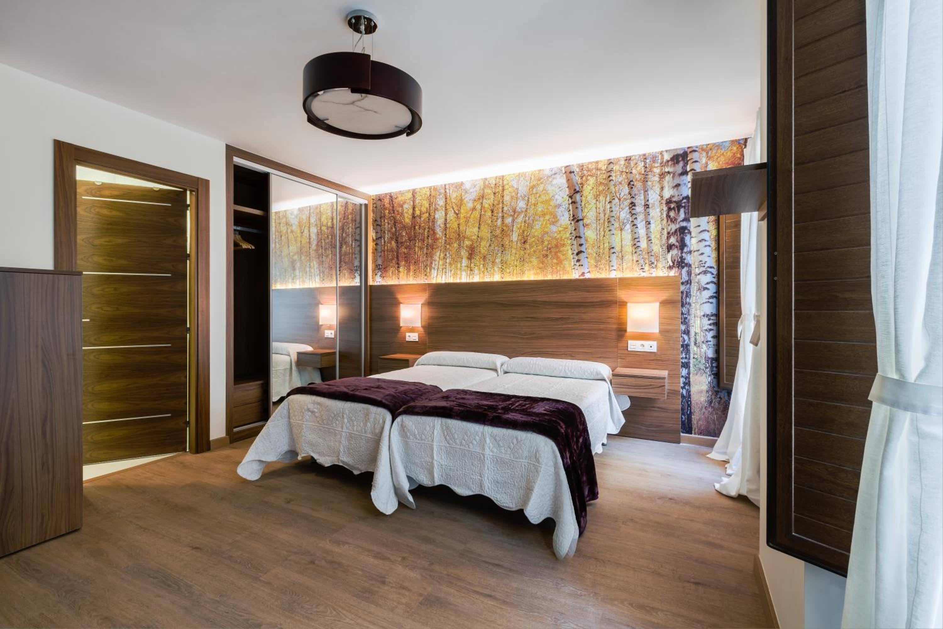 Twin Room with Private Bathroom - Photo 1