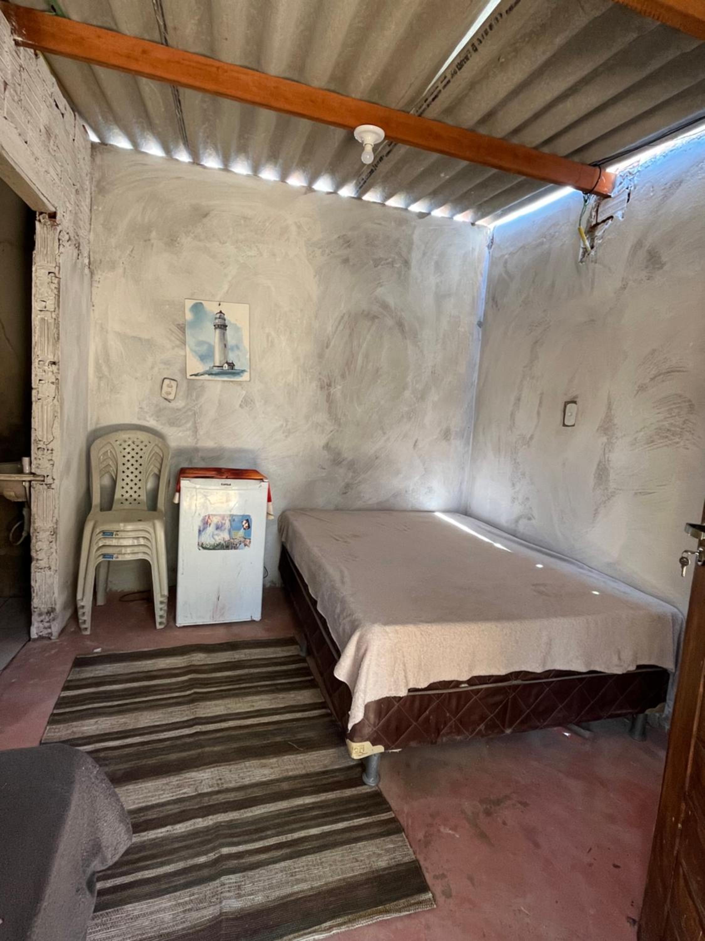 Economy Triple Room with Shared Bathroom photo 3