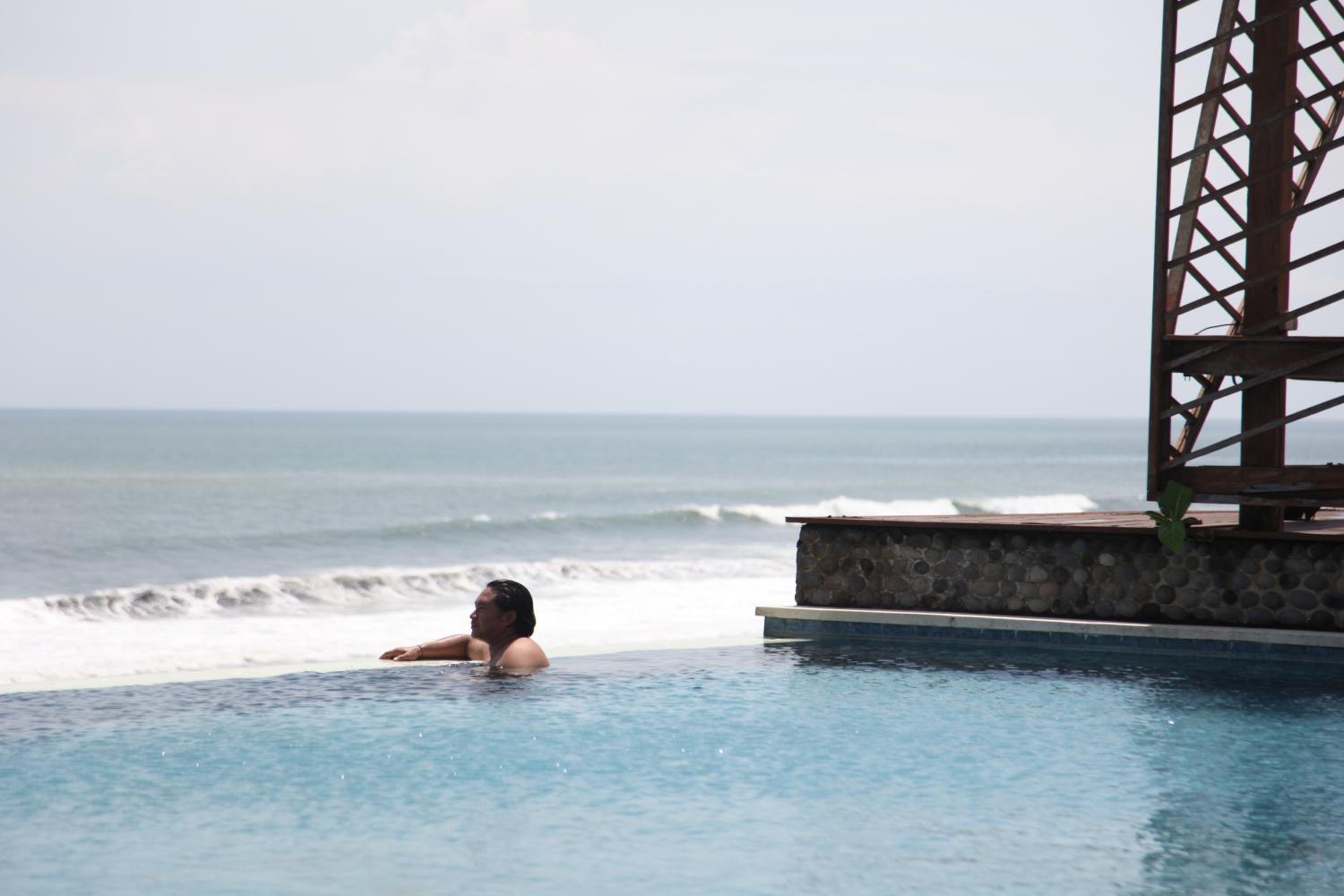 Villa - Beach Front photo 2