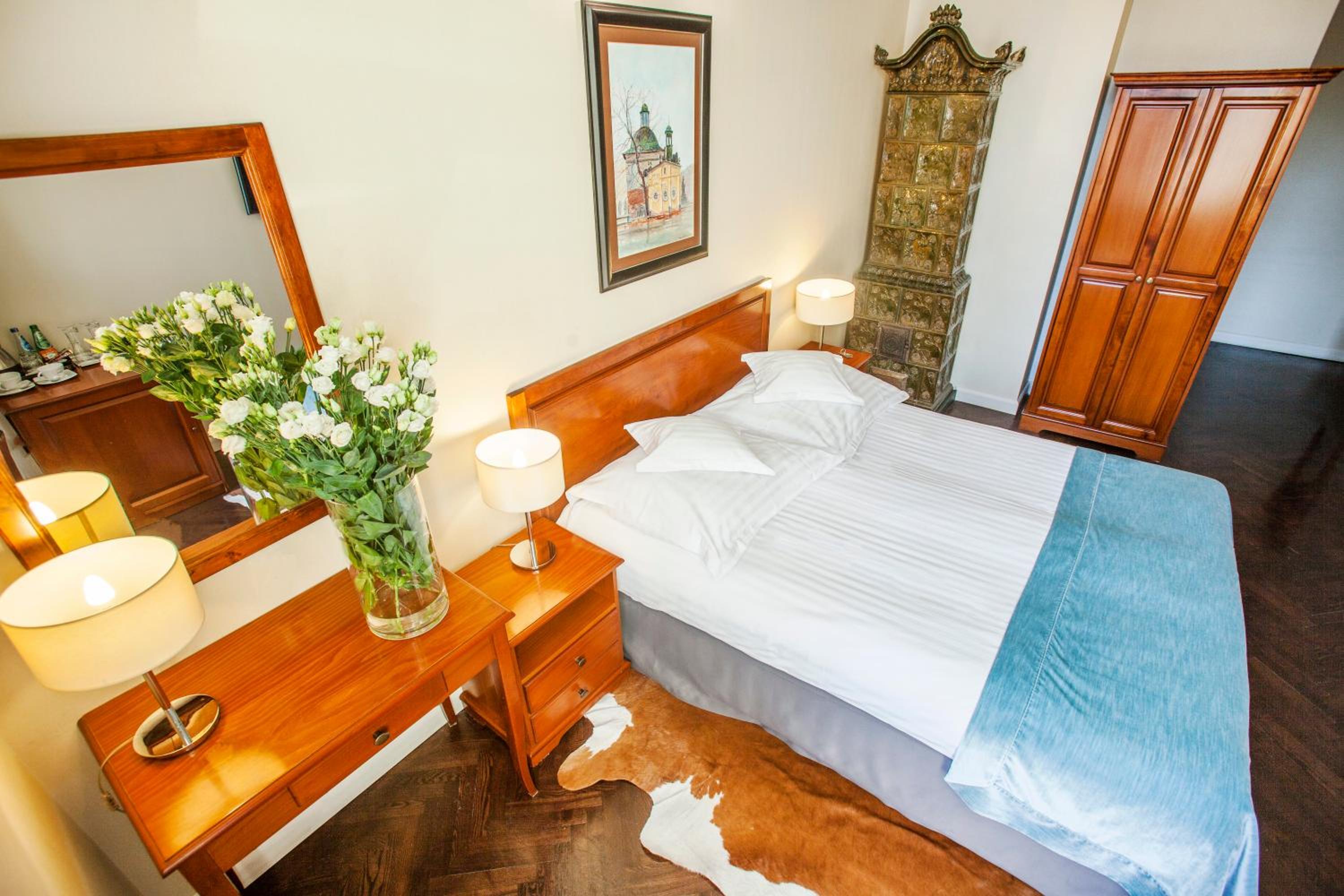 Double or Twin Room - Photo 4
