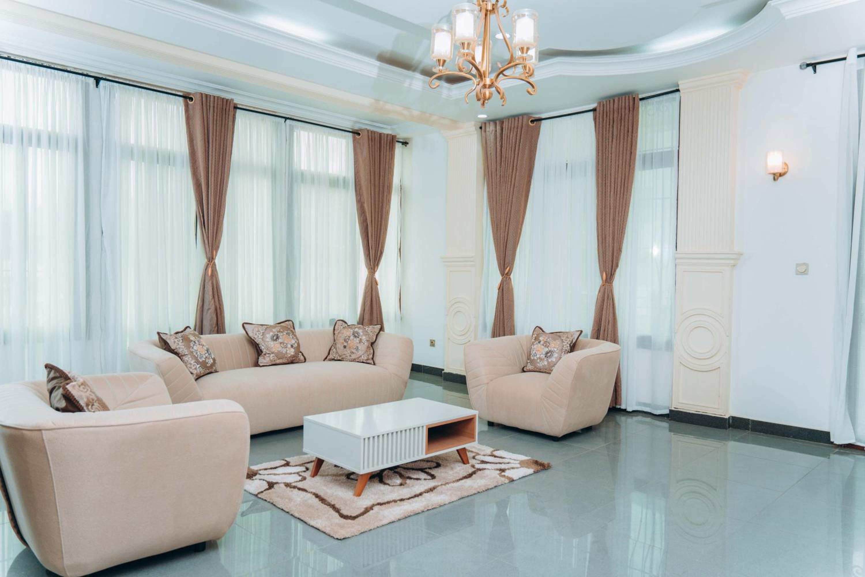 Three-Bedroom Premium Apartment photo 1