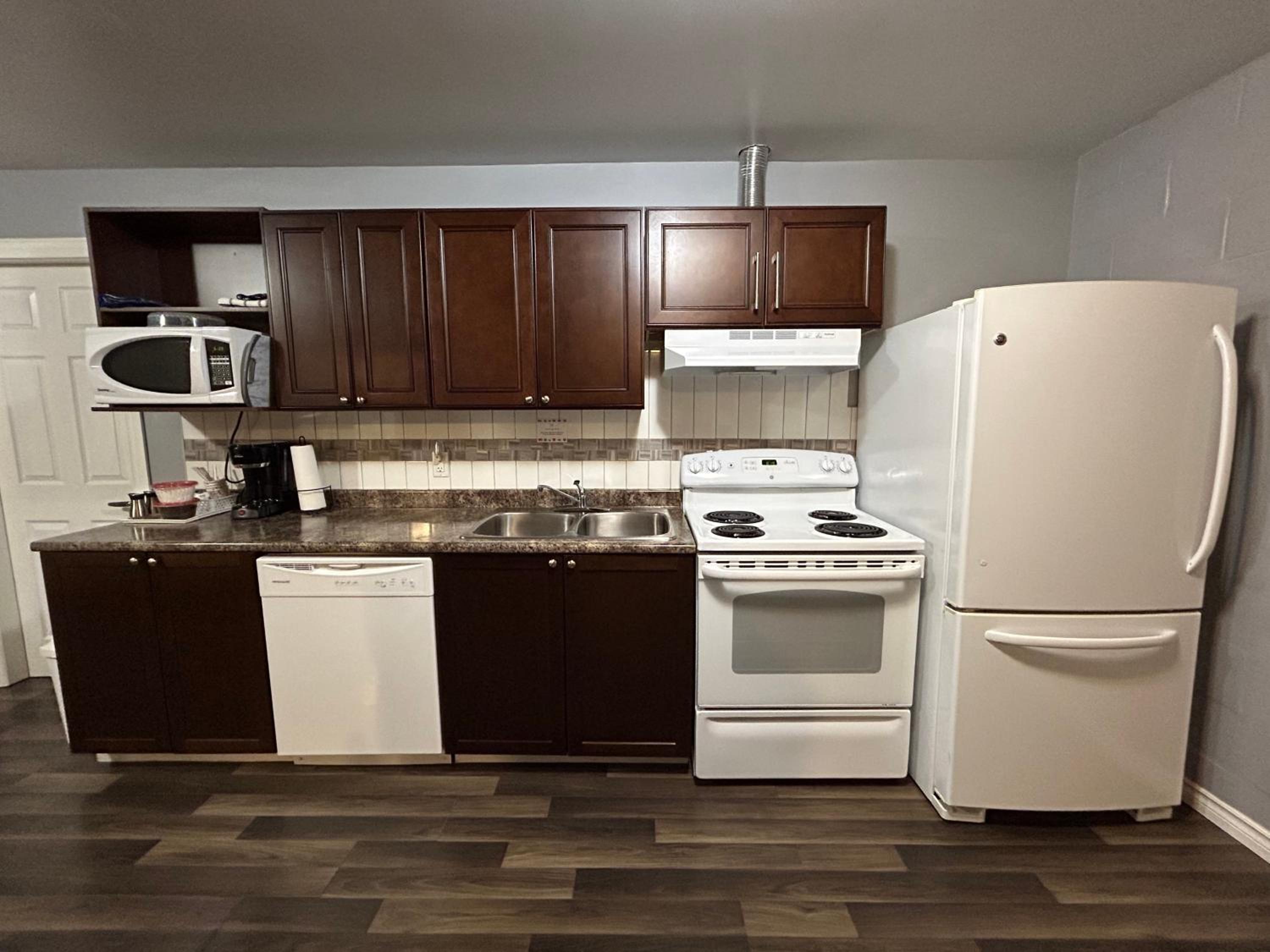 Two-Bedroom Suite - Photo 9