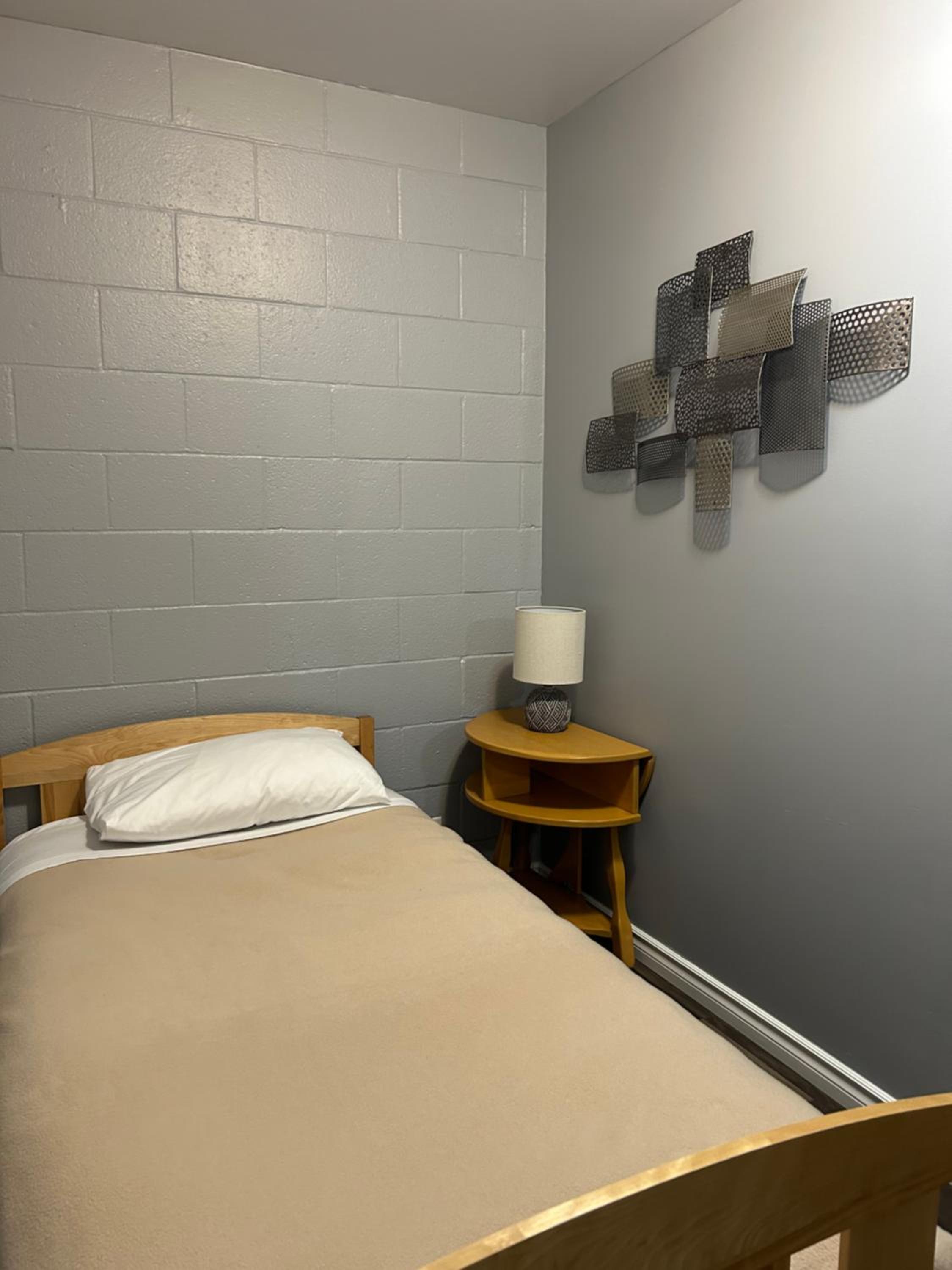 Two-Bedroom Suite - Photo 4