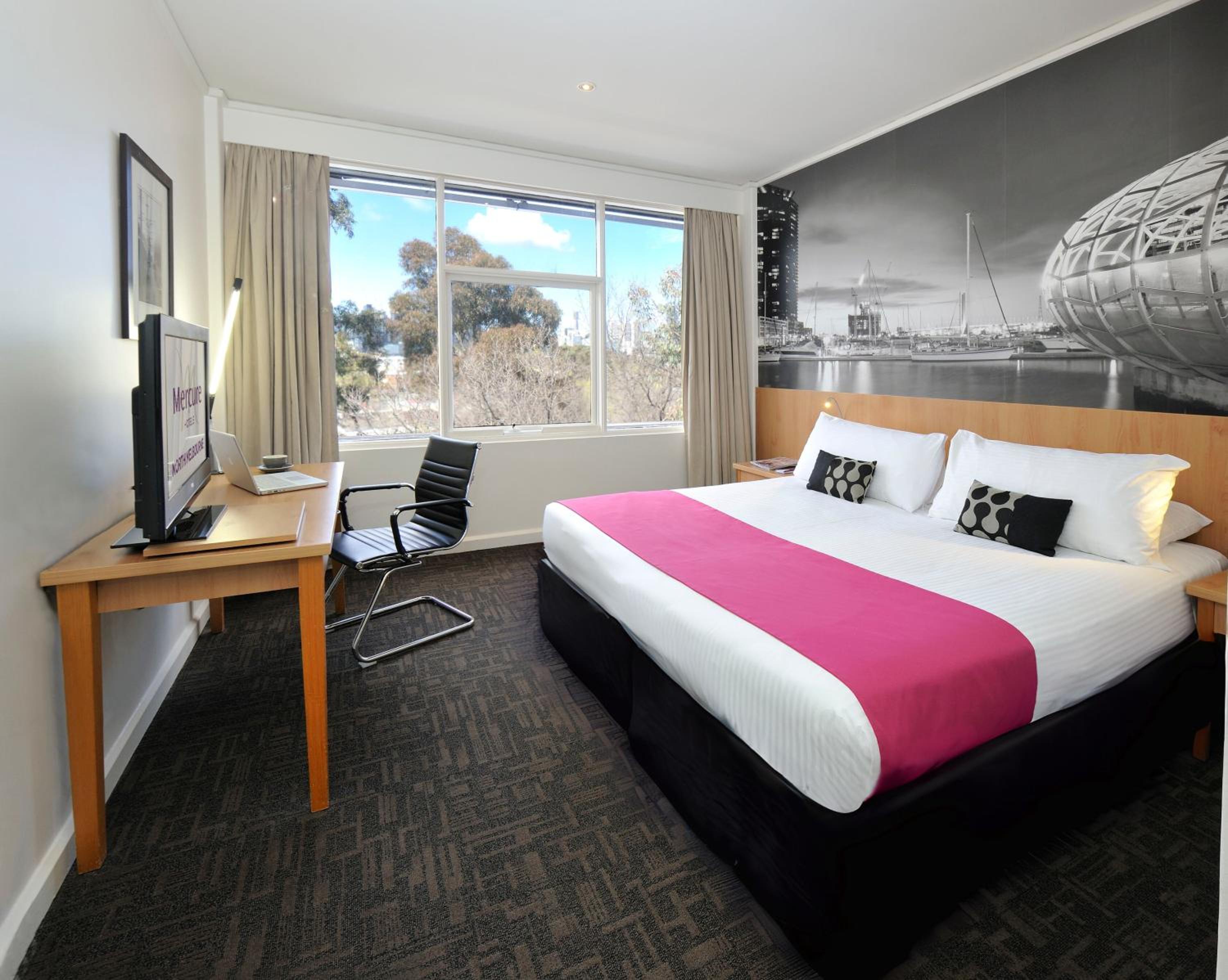 Standard King Room - Photo 5