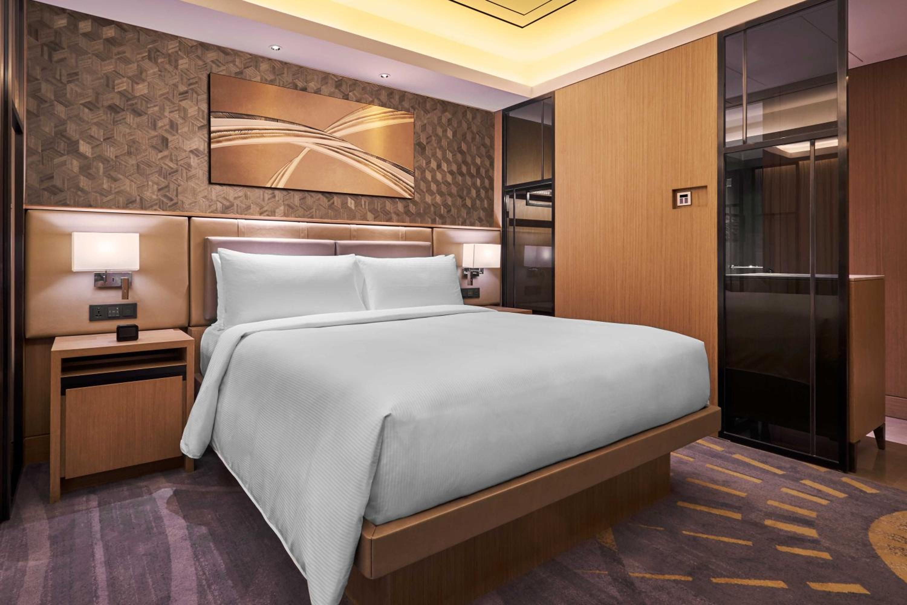 King Room - Mobility Accessible