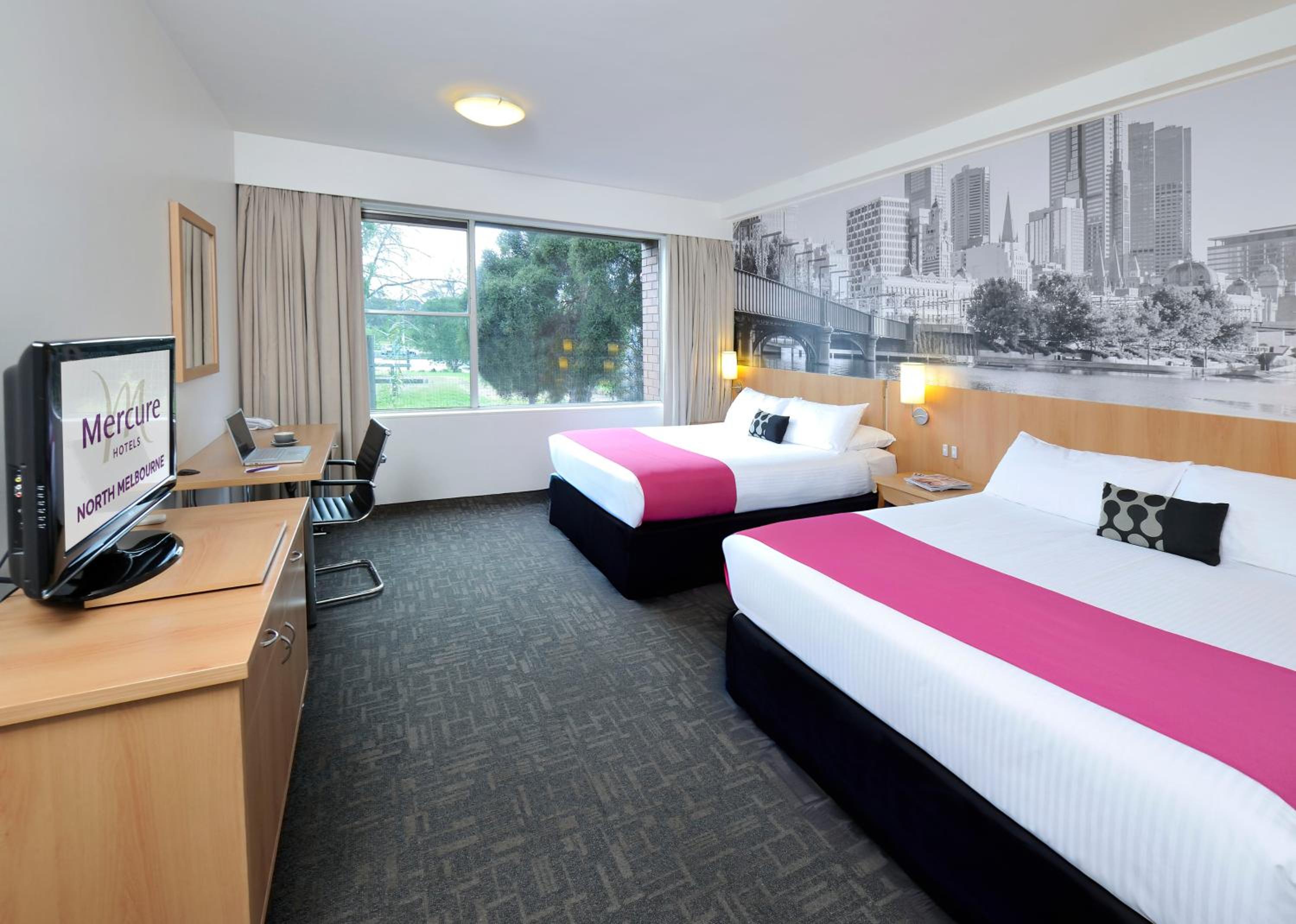 Superior Queen Room with Two Queen Beds - Photo 3