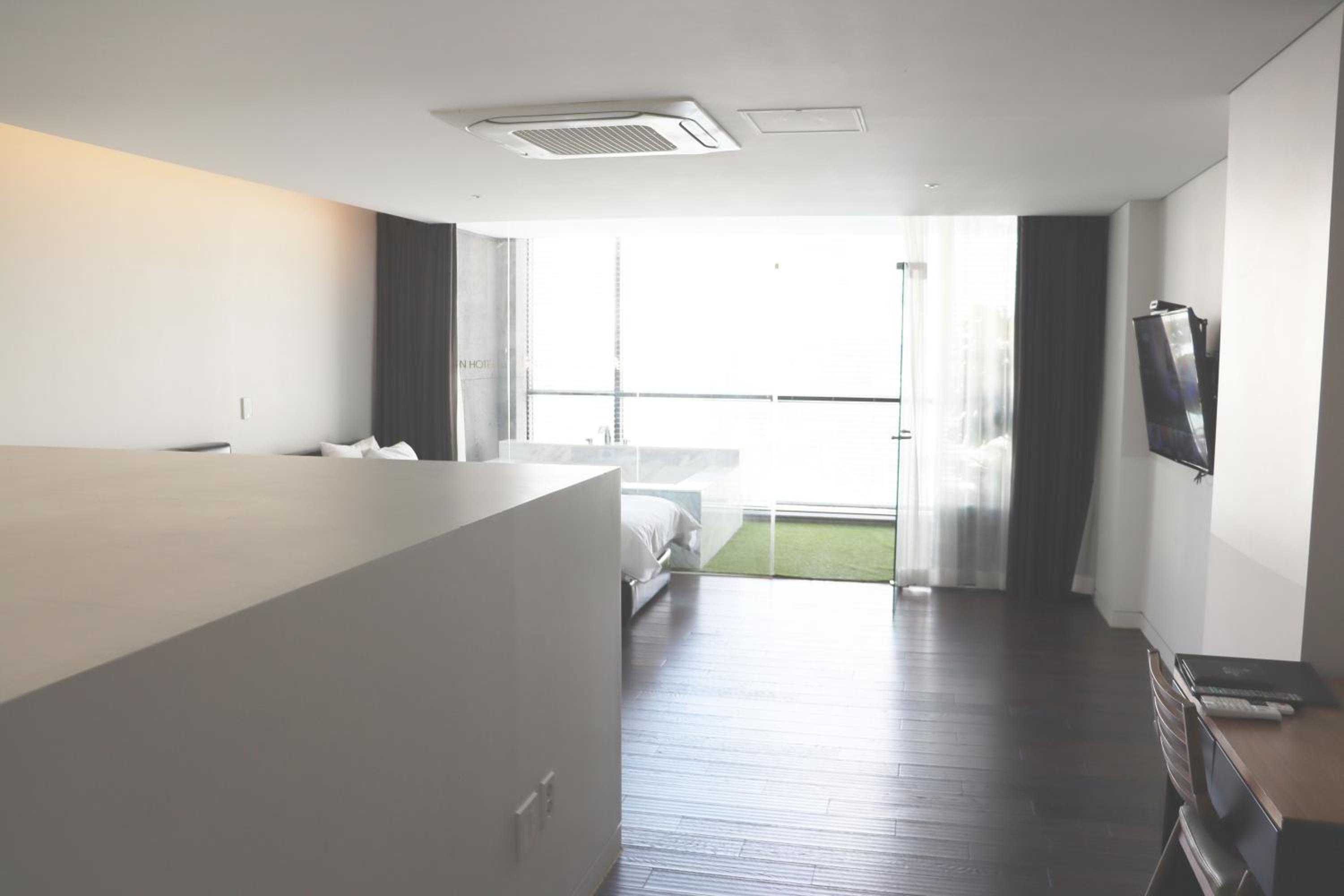 Creation Twin Suite - B type