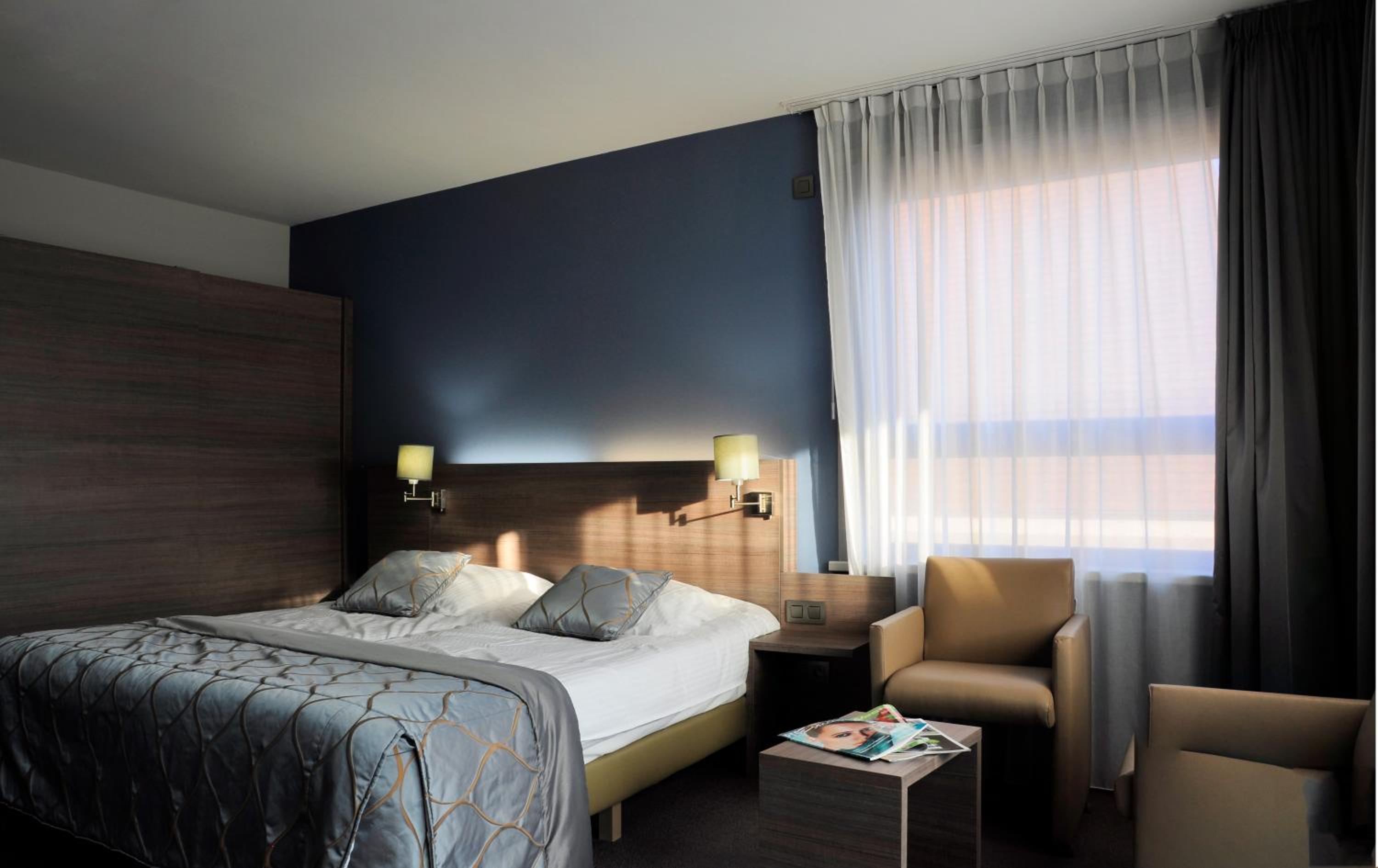 Premium Twin Room - Photo 1